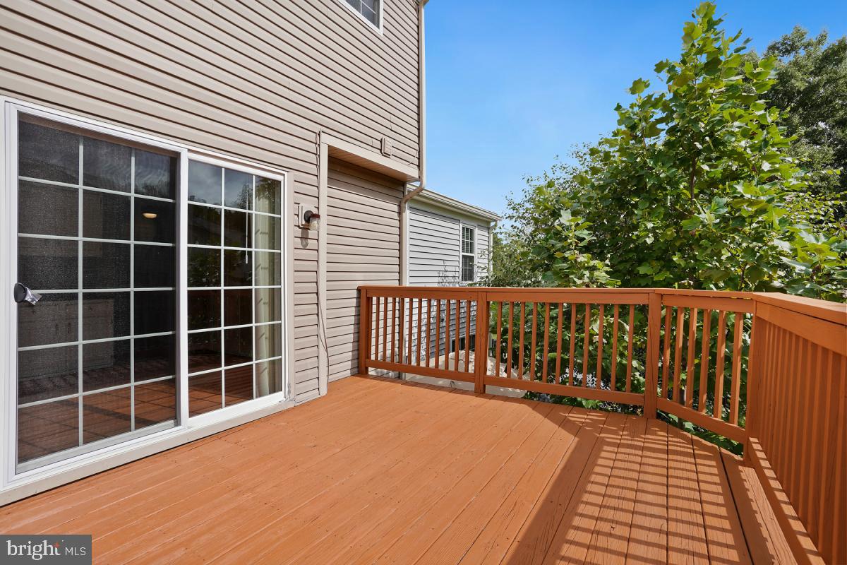 PRINCETON SQUARE - Residential