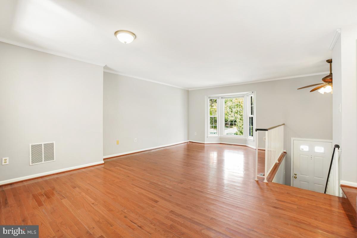 PRINCETON SQUARE - Residential