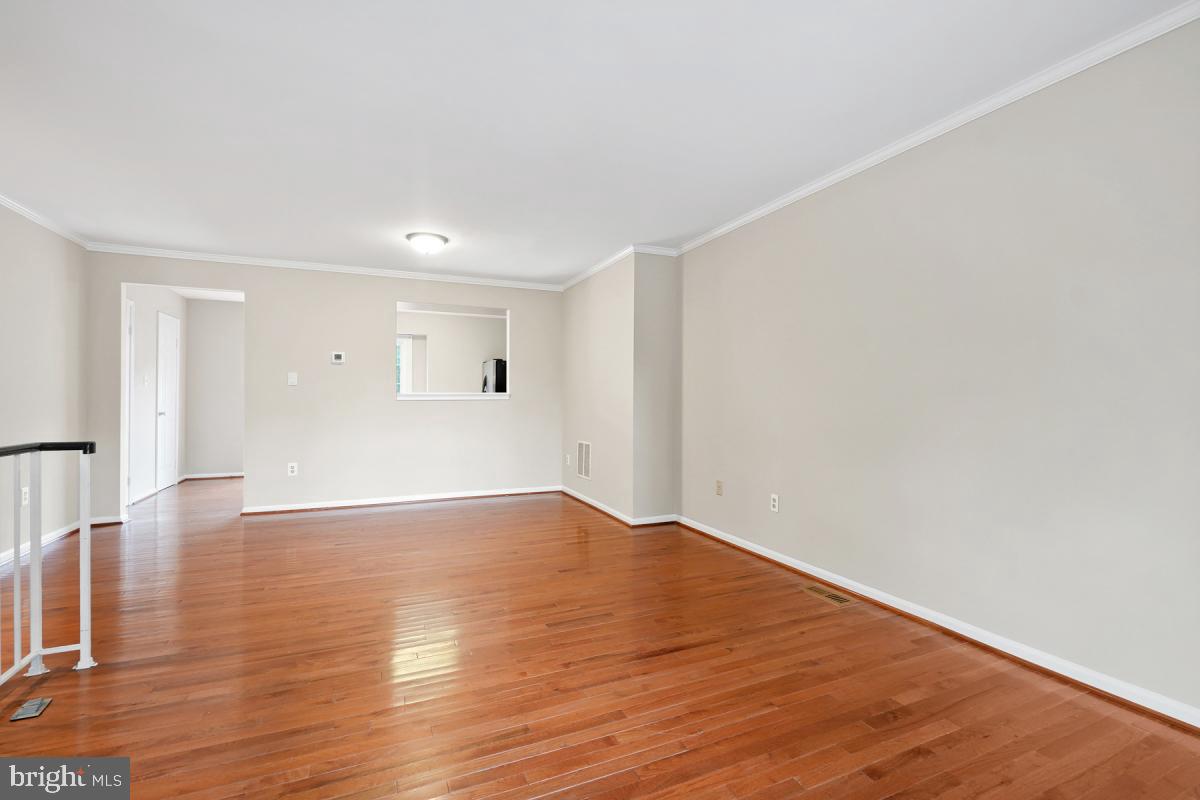 PRINCETON SQUARE - Residential