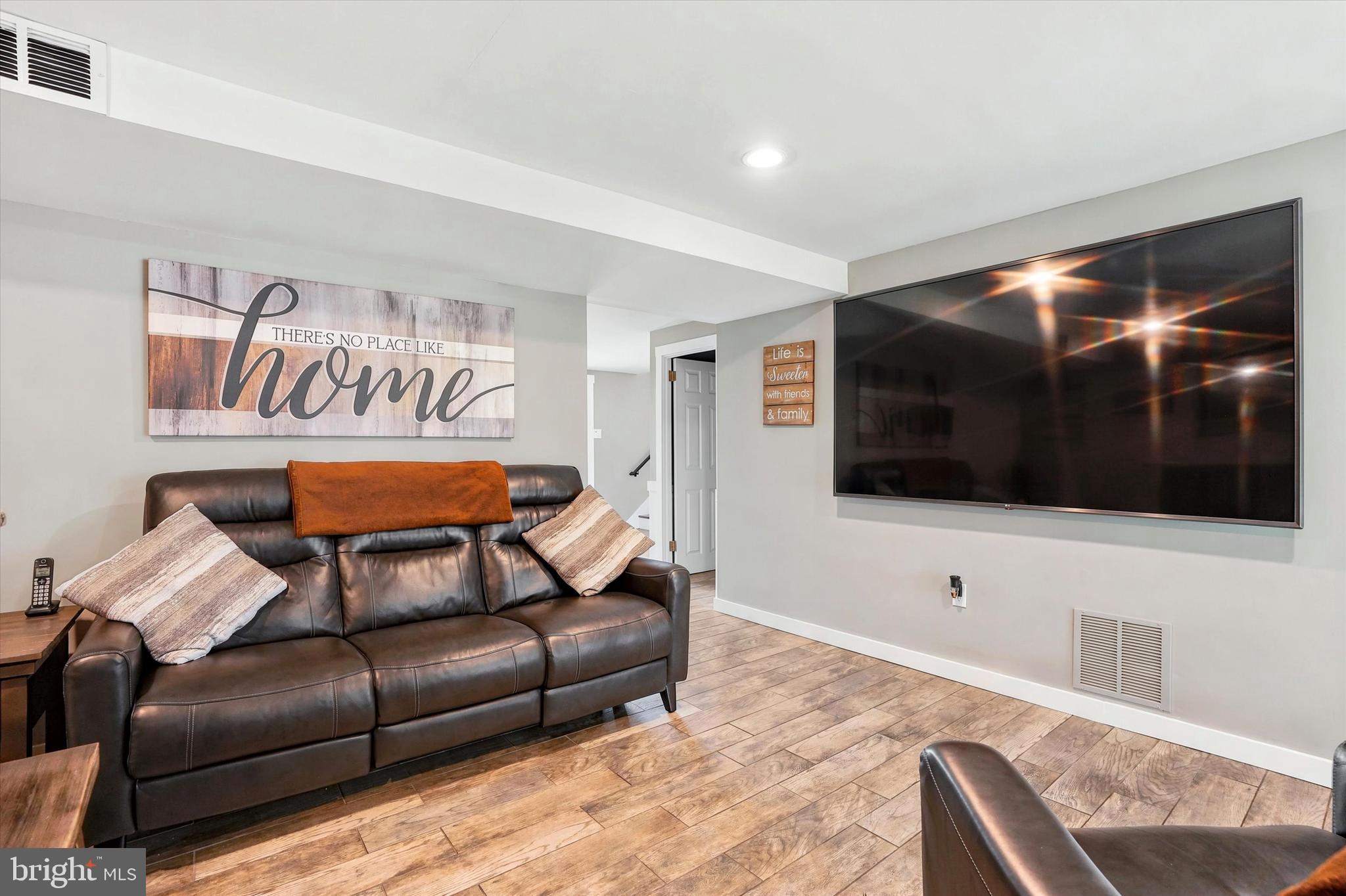 ORCHARD HILL - Residential