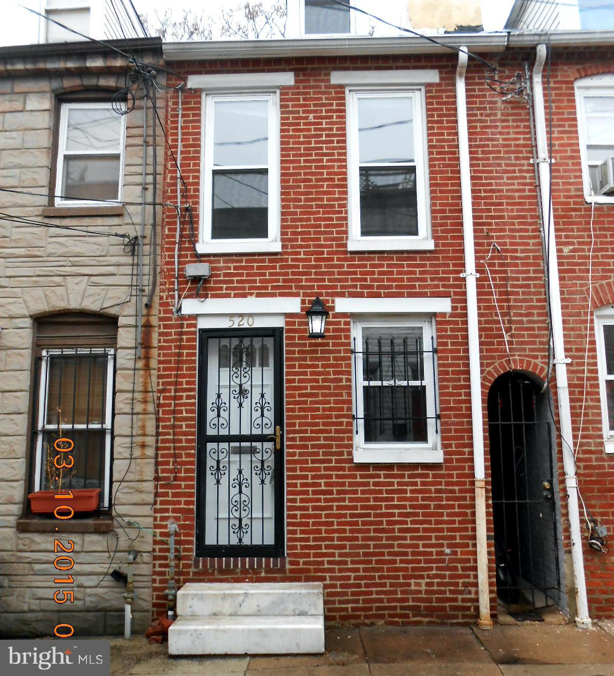 Cozy three story row home on Durham Street. Great starter home. Kitchen leads to private deck out back. Two good sized bedrooms, Full bath with double vanity and jetted tub. Master has a faux fireplace. Bult-Ins to help you stay organized. Surrounded by restaurants and bars and only 3 blocks from the water.