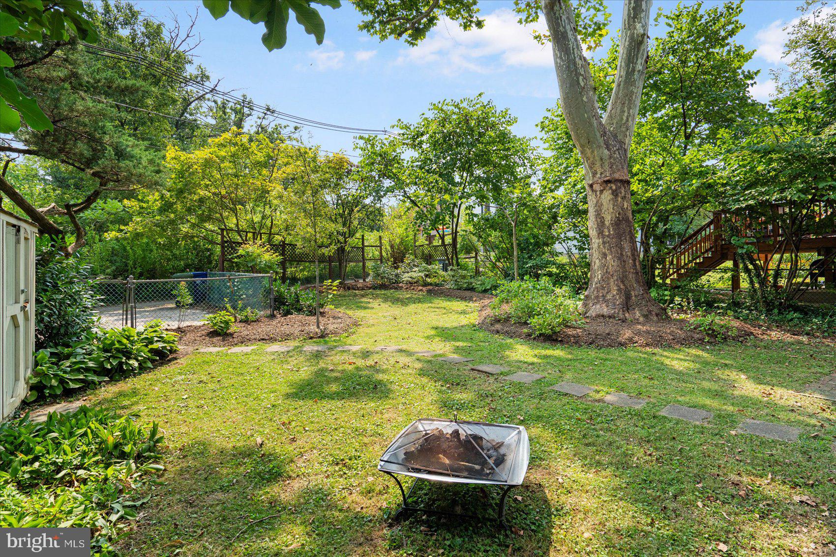 LAURAVILLE HISTORIC DISTRICT - Residential