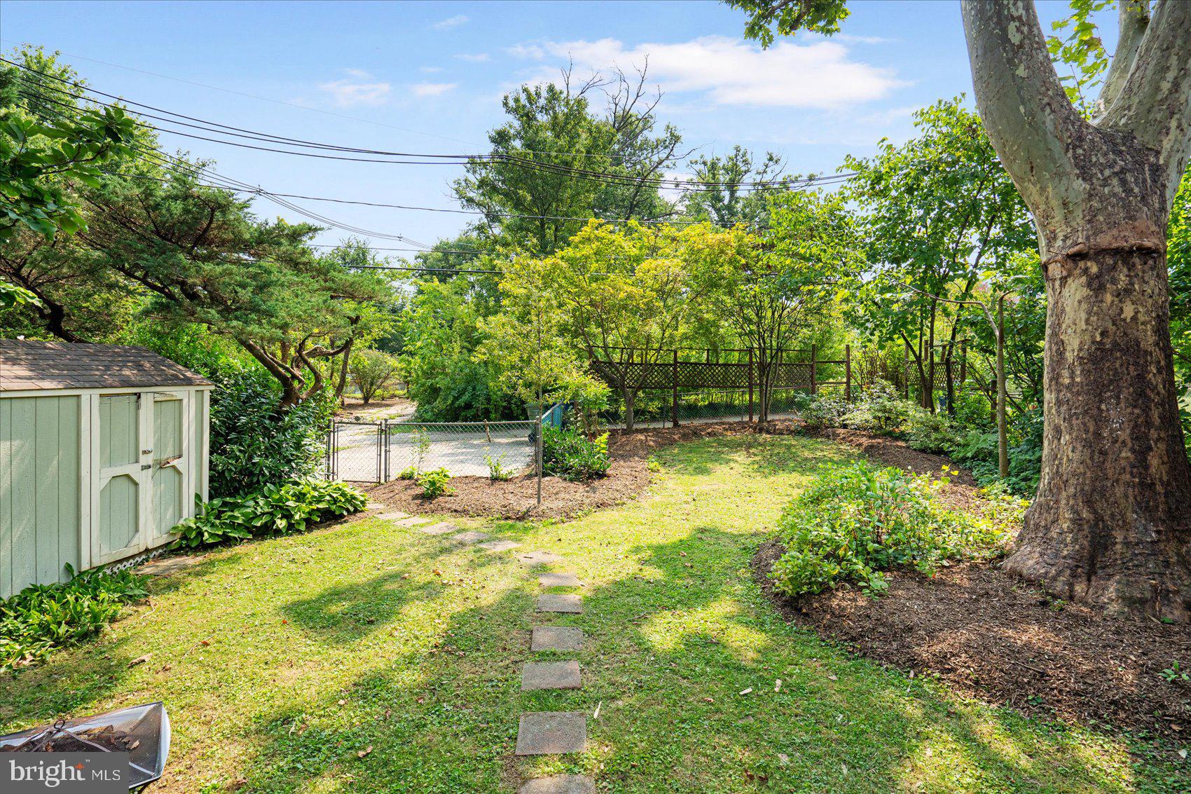 LAURAVILLE HISTORIC DISTRICT - Residential