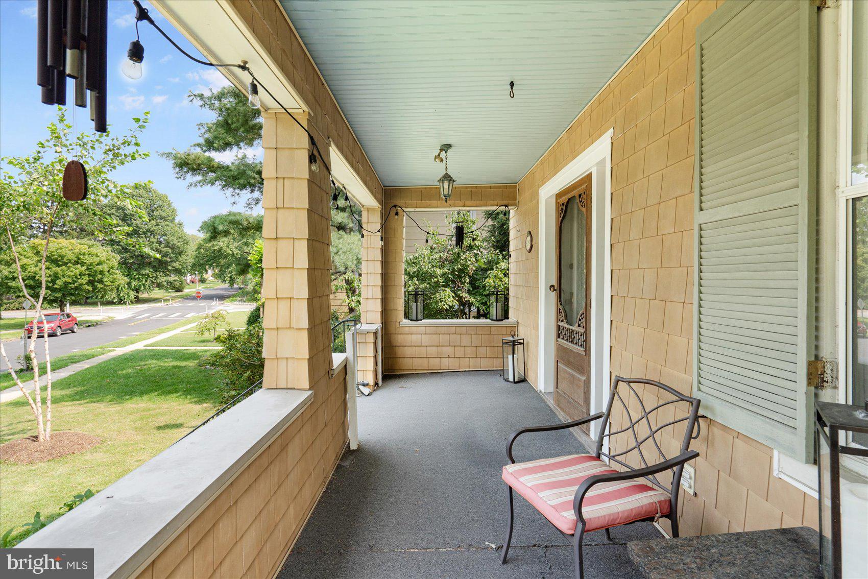 LAURAVILLE HISTORIC DISTRICT - Residential