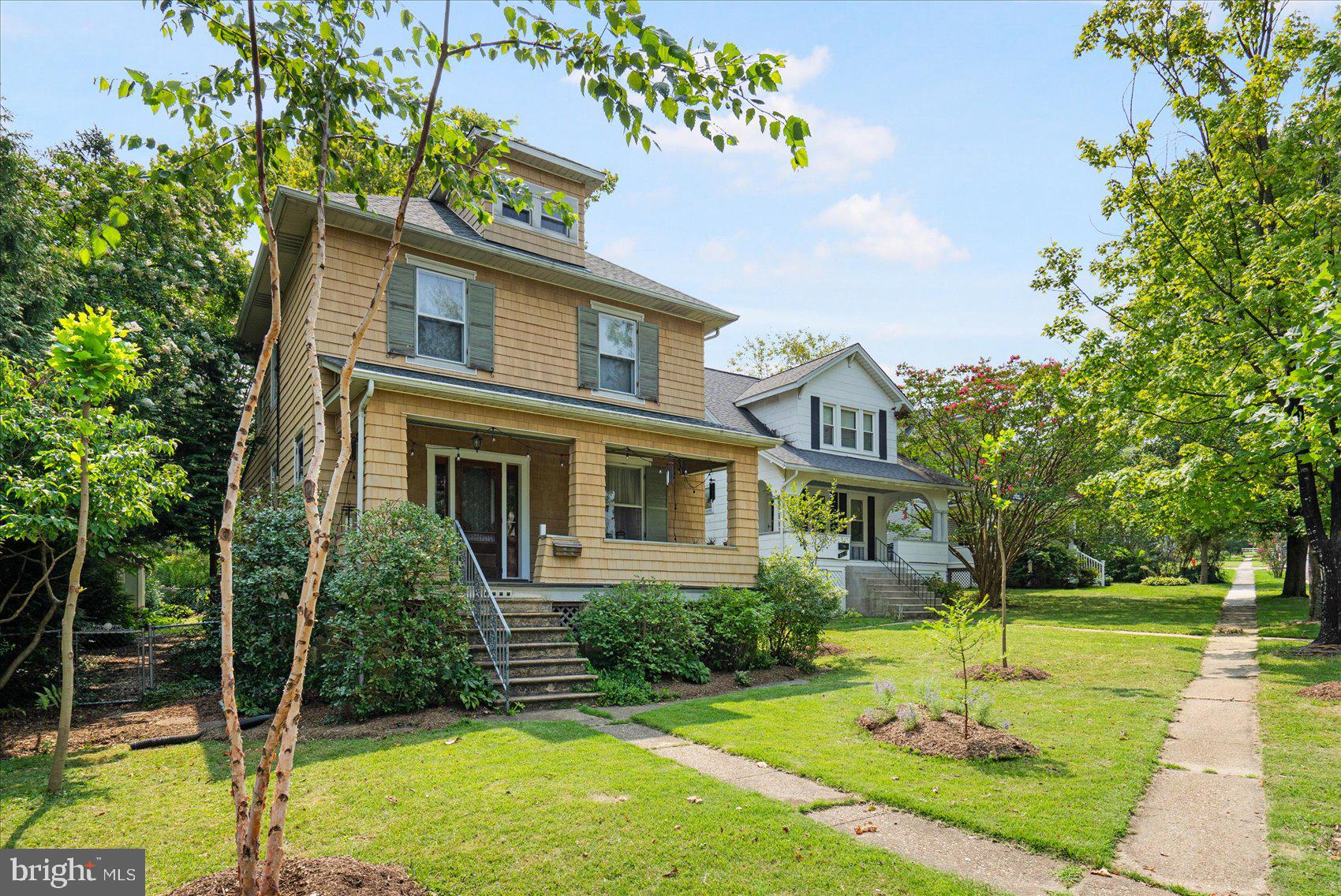 LAURAVILLE HISTORIC DISTRICT - Residential