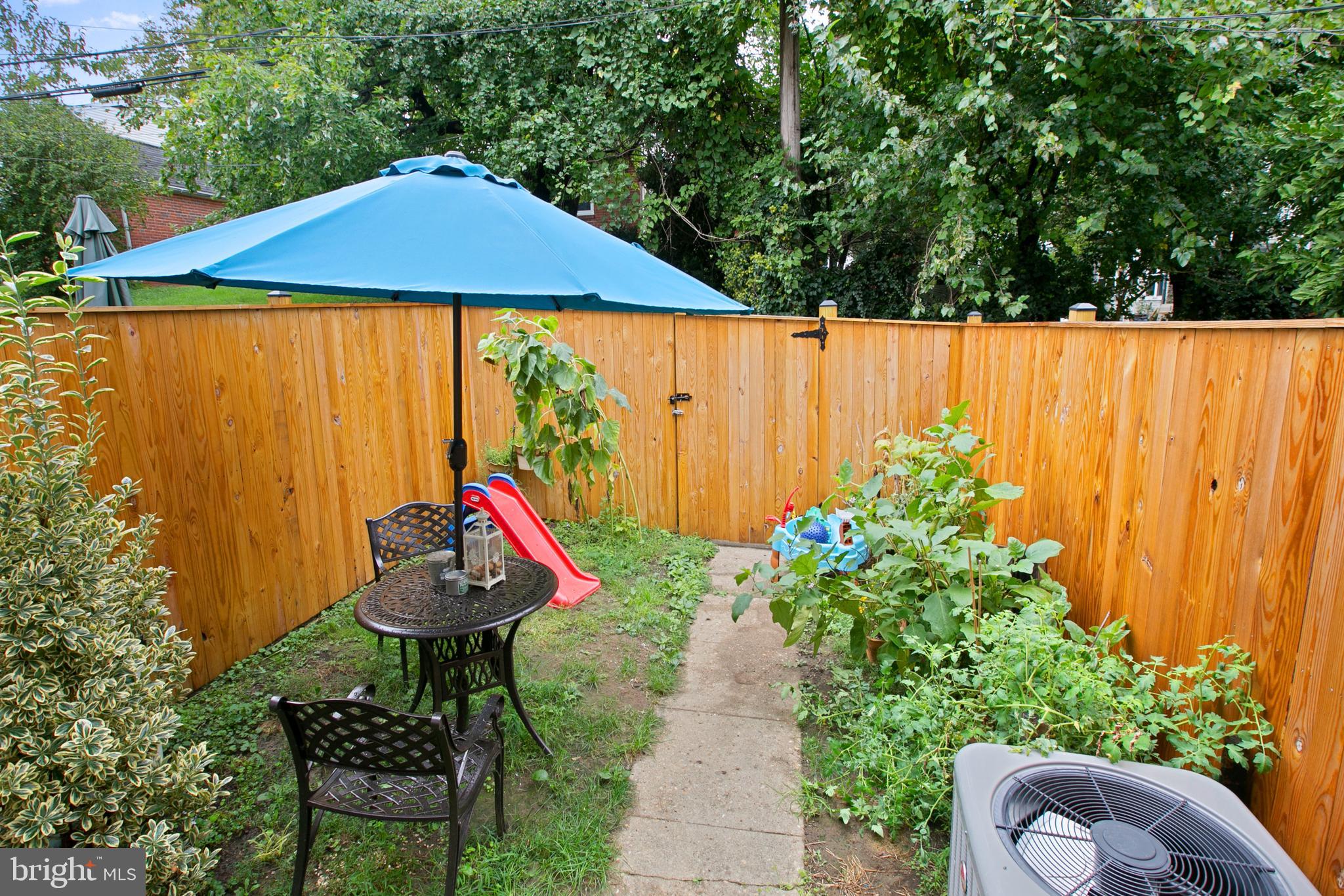 MEDFIELD - Residential