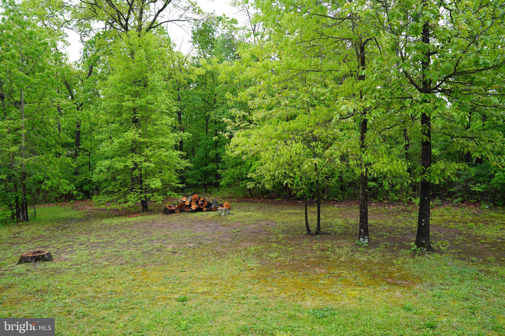 MIDDLE CREEK MANOR - Residential Lease