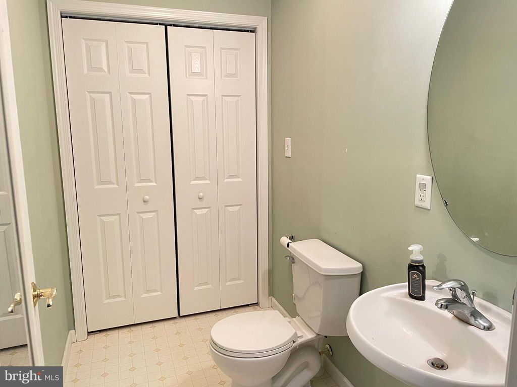 Photo of 709 KNOLL DR, MOUNT JOY, PA 17552 (MLS # PALA2033898)