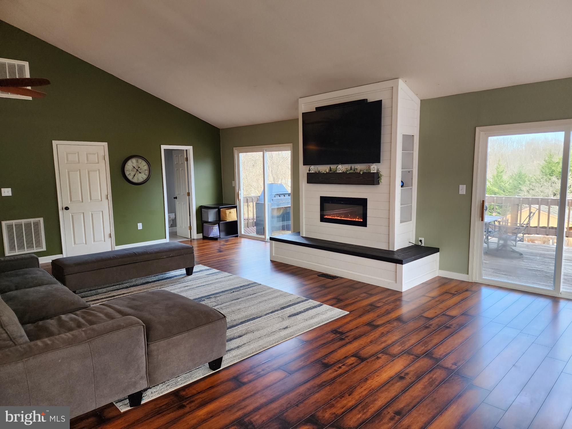 AVON BEND - Residential