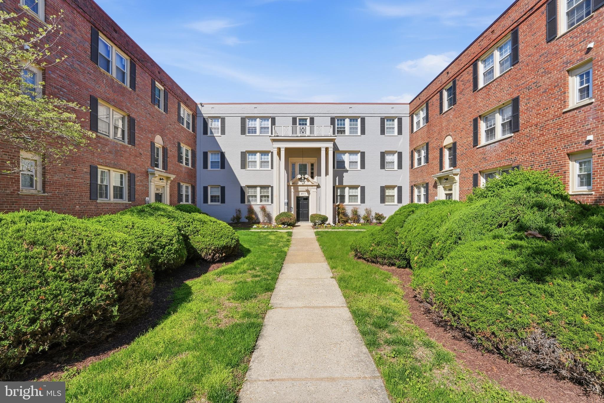 2011 37TH STREET SE 202