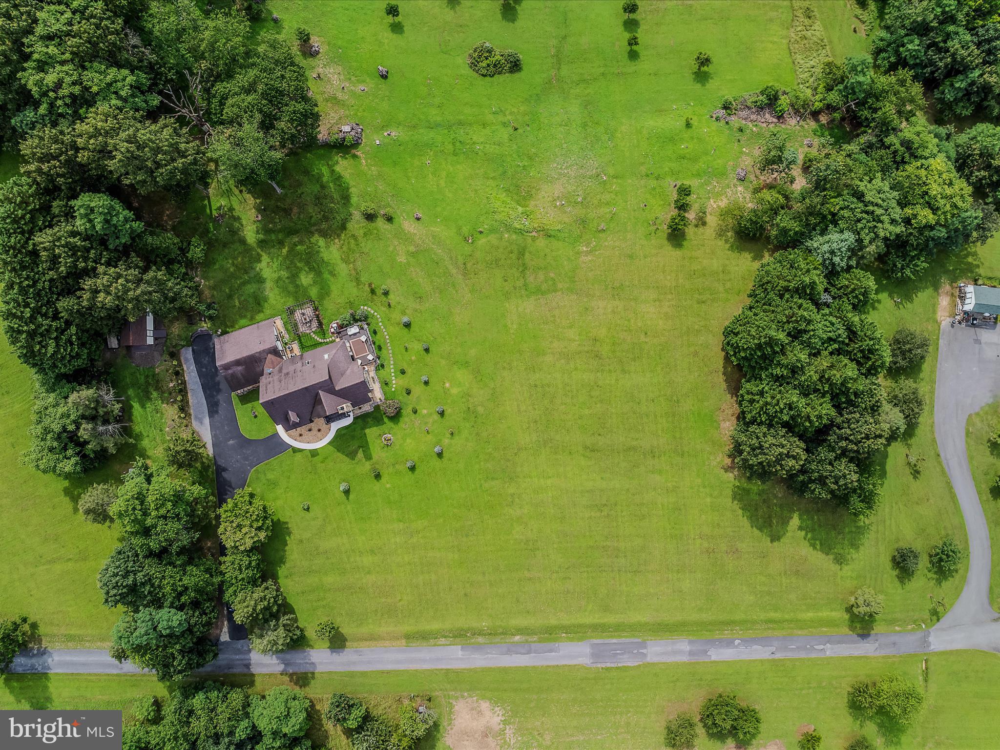 TOP MEADOW - Residential