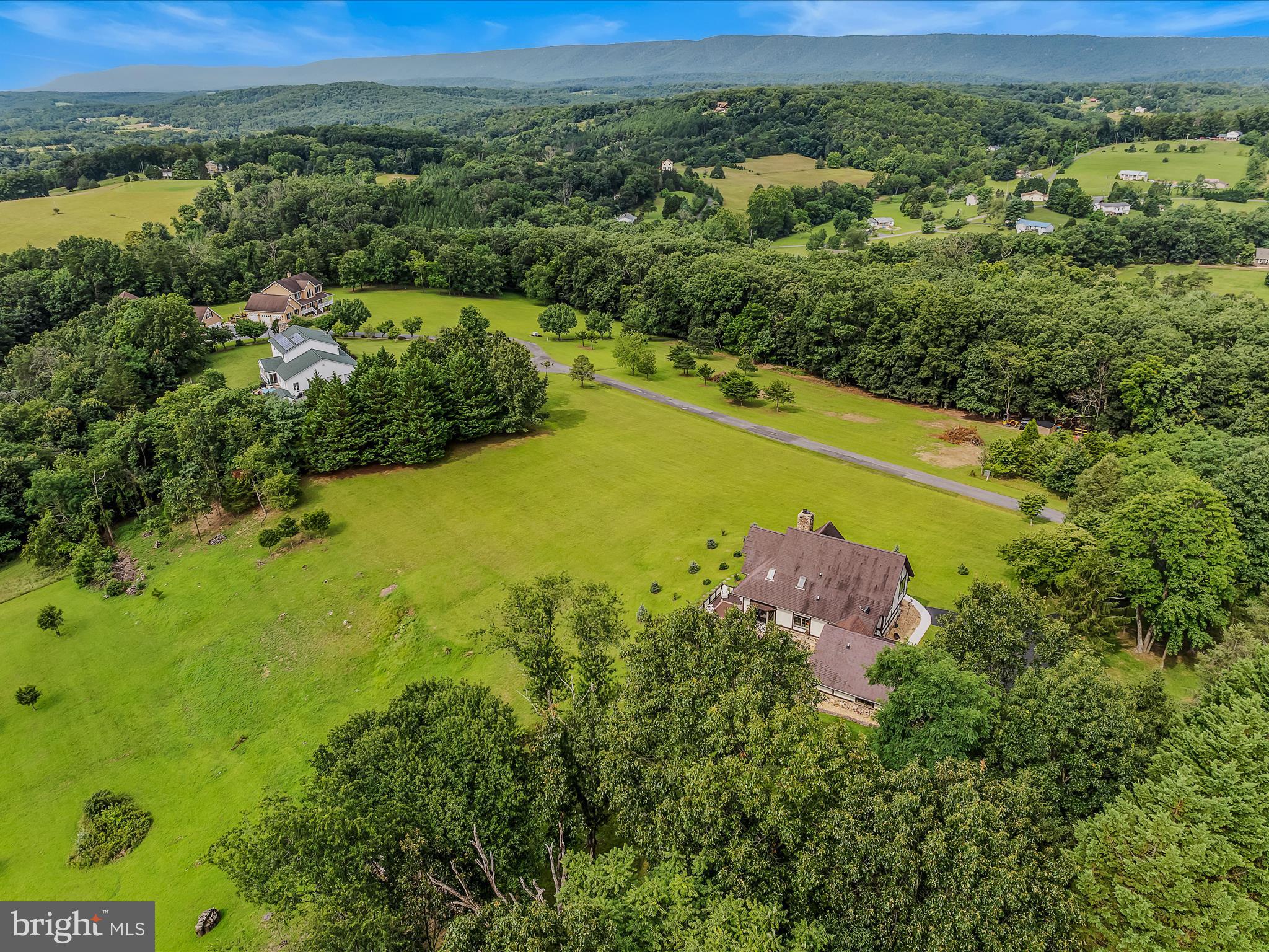 TOP MEADOW - Residential