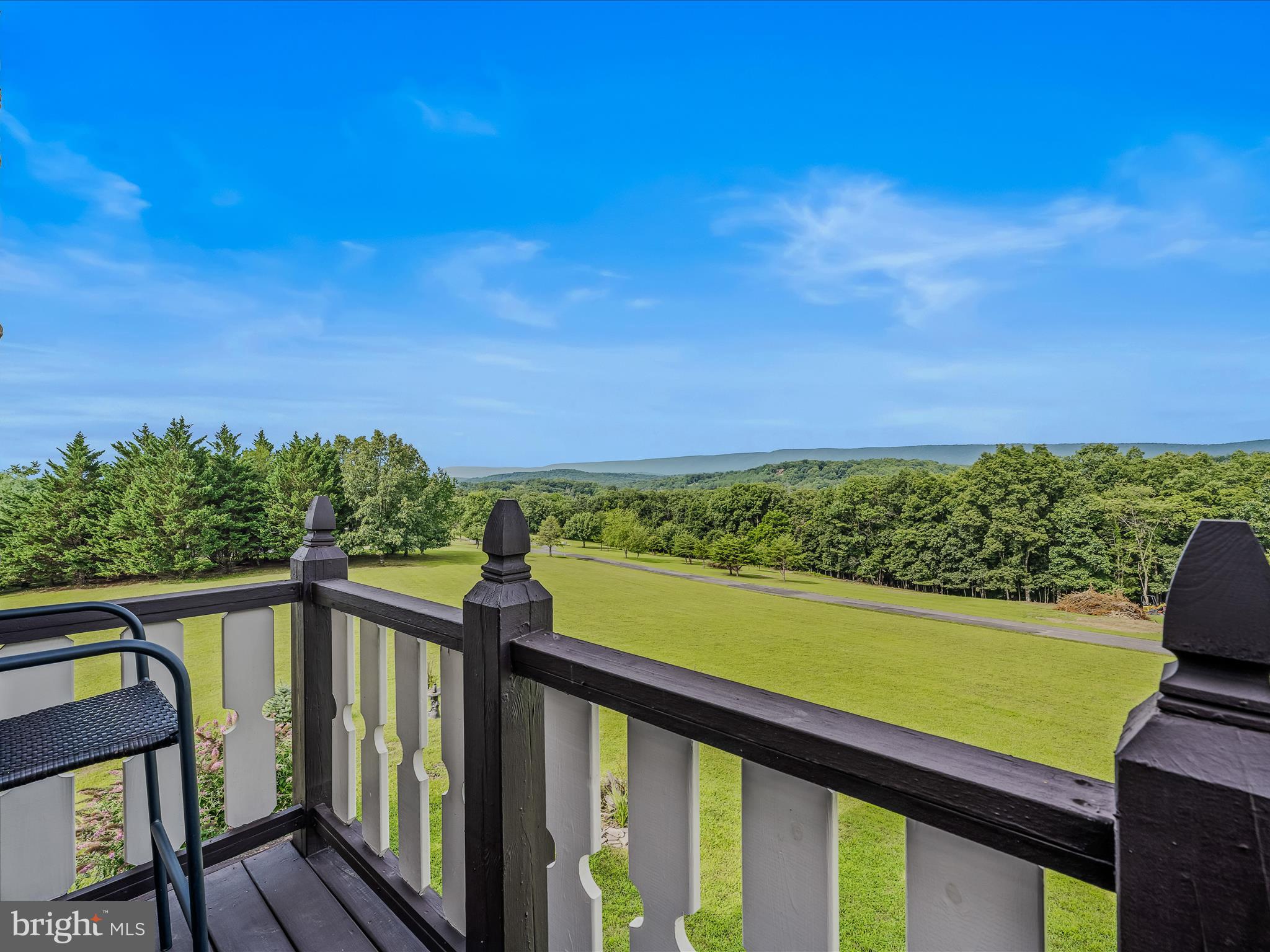 TOP MEADOW - Residential