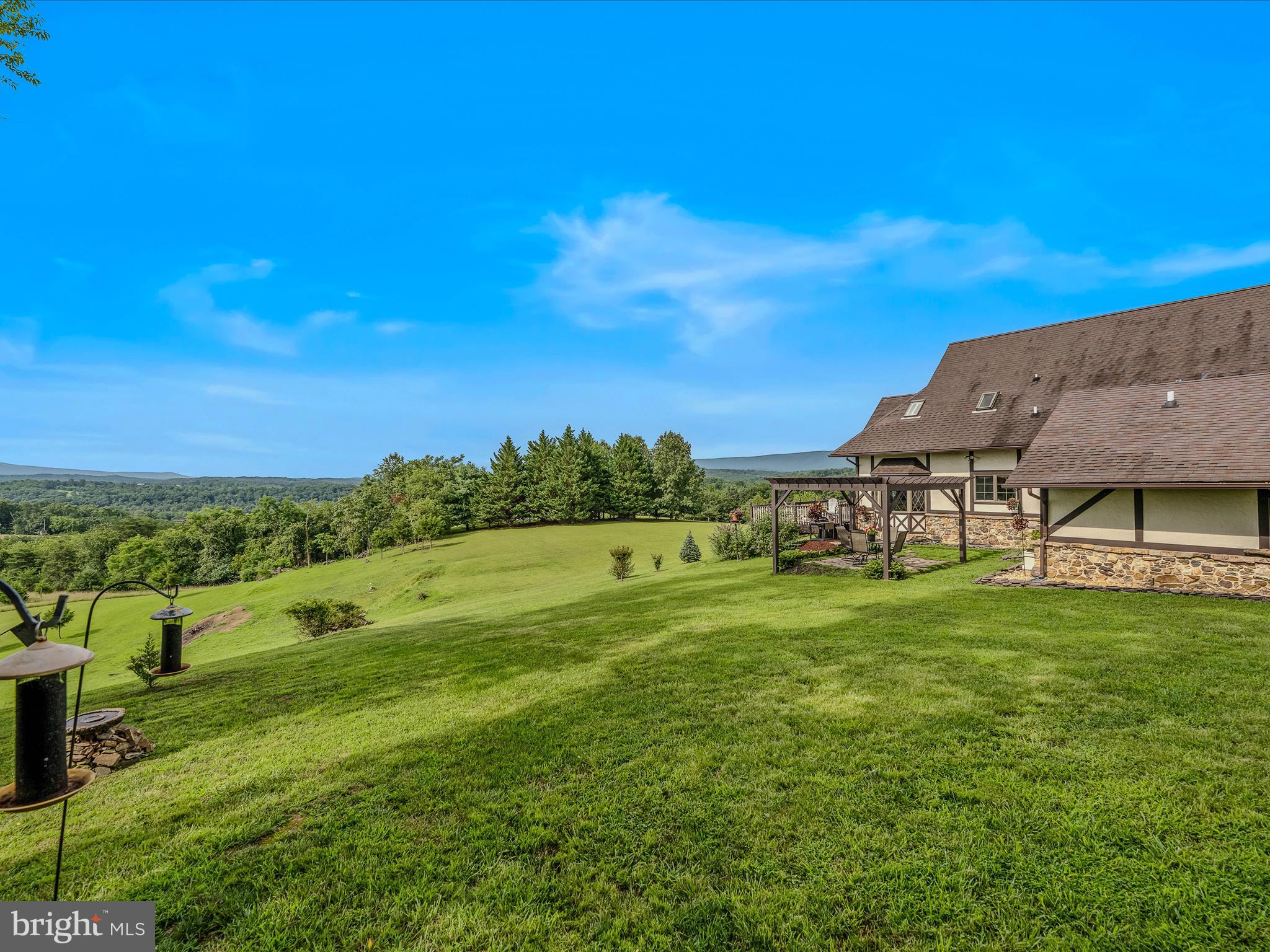 TOP MEADOW - Residential