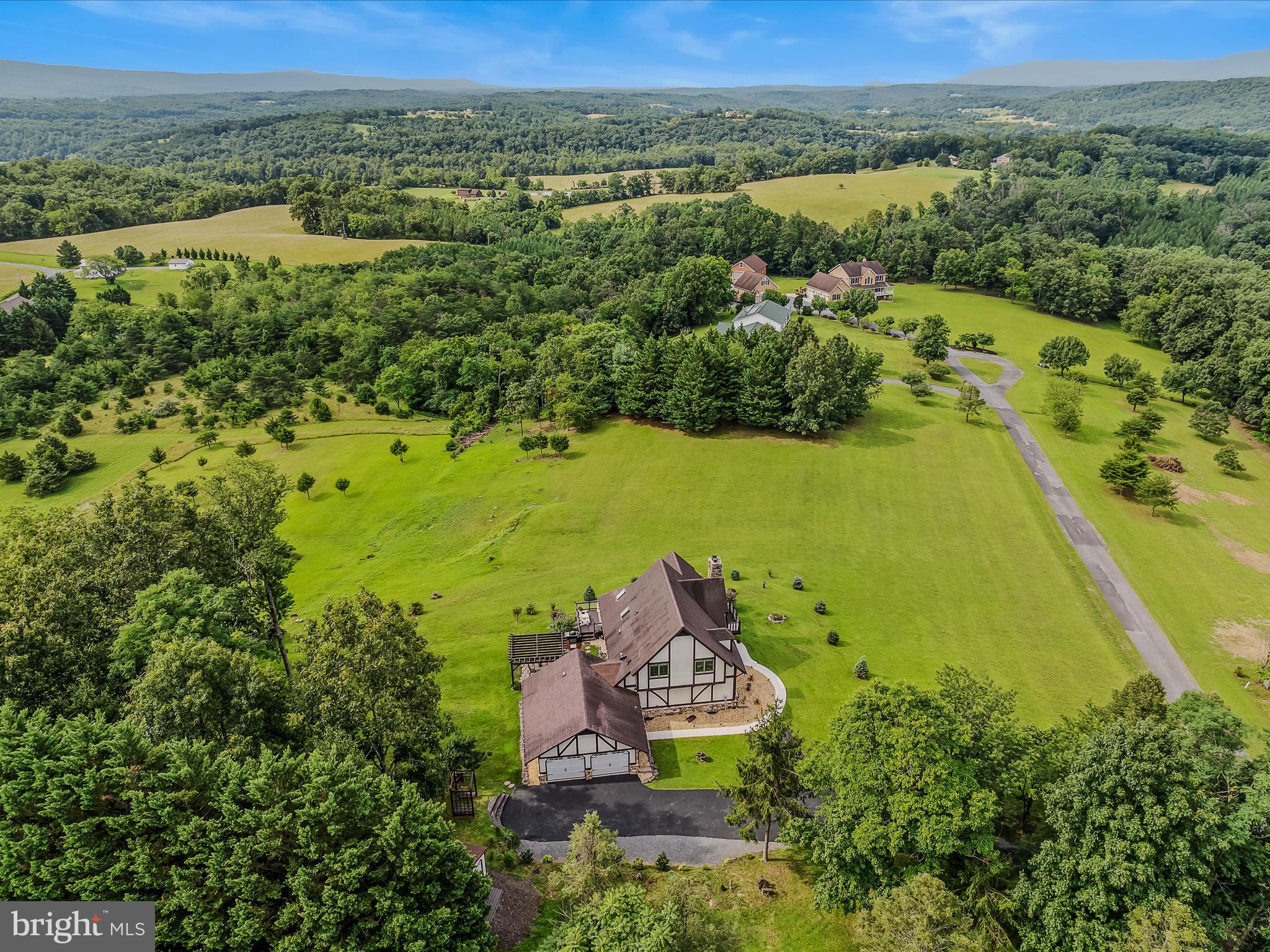 TOP MEADOW - Residential