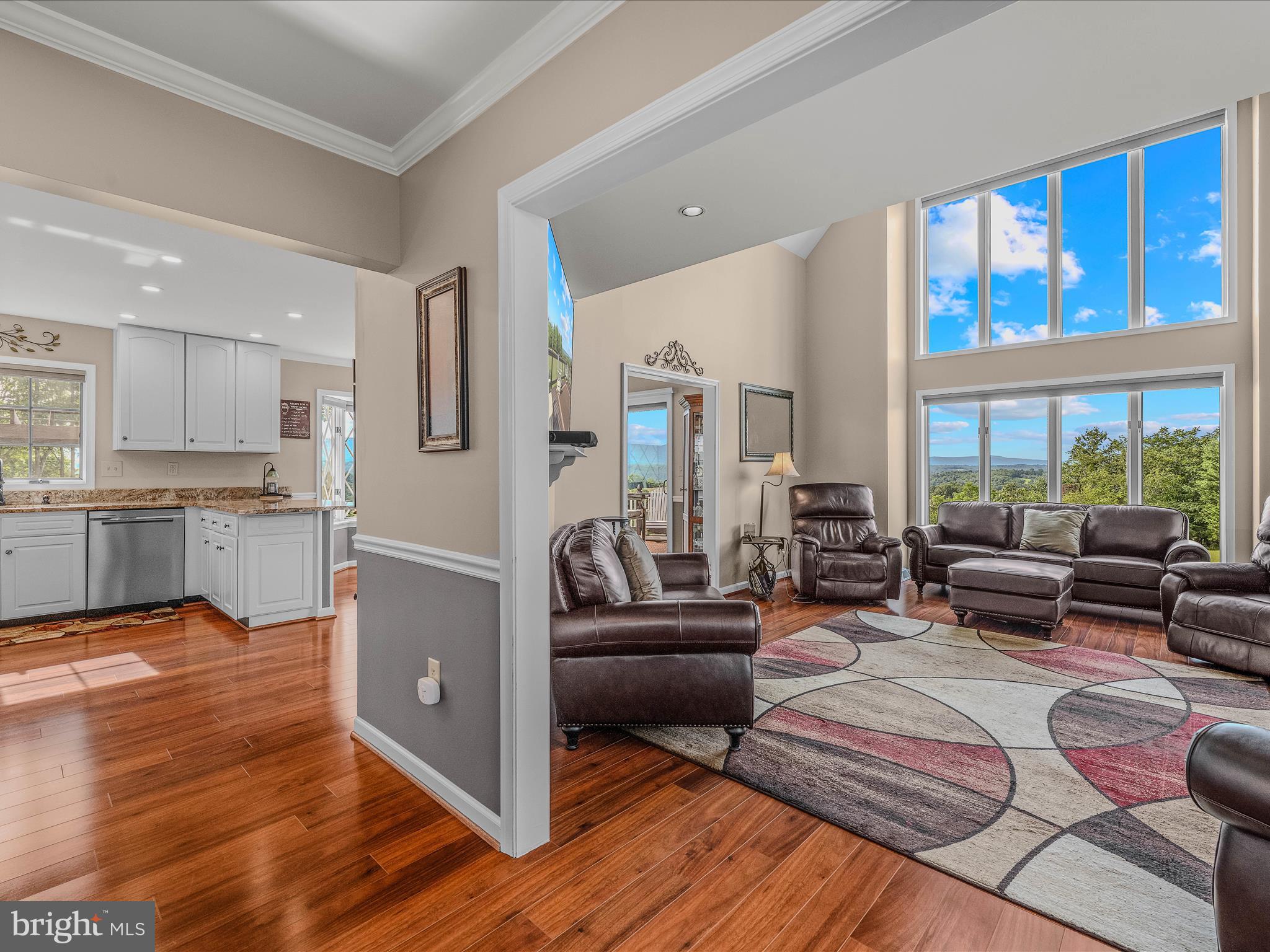 TOP MEADOW - Residential