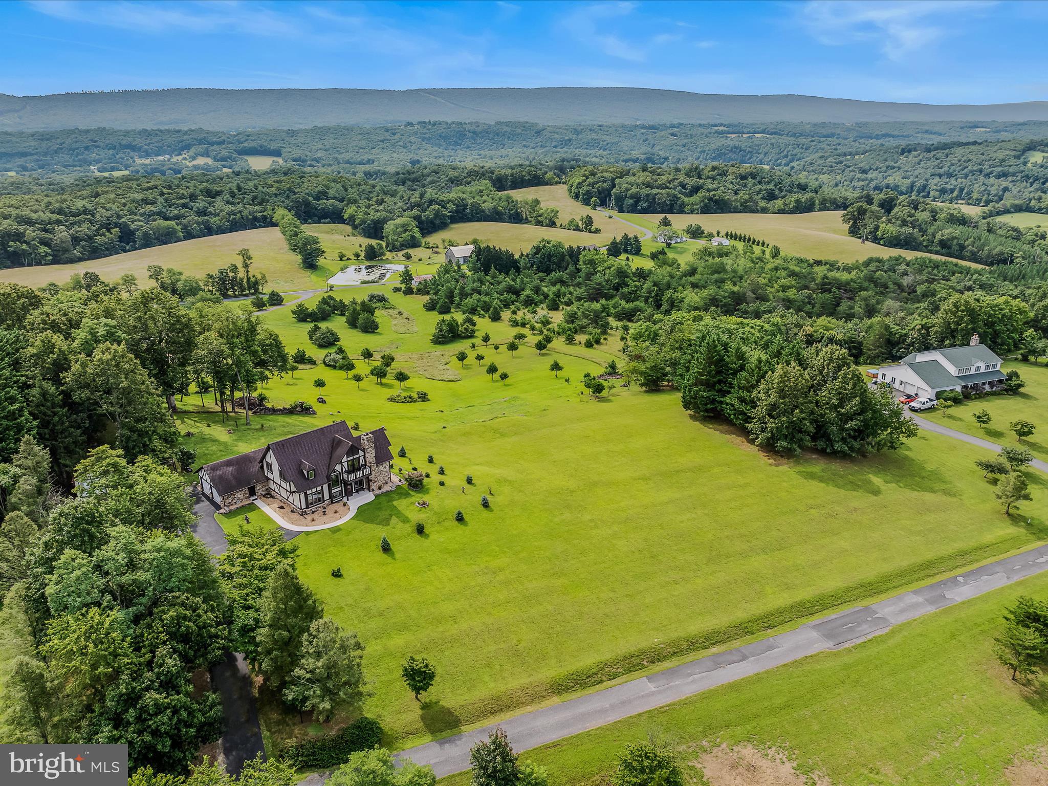 TOP MEADOW - Residential