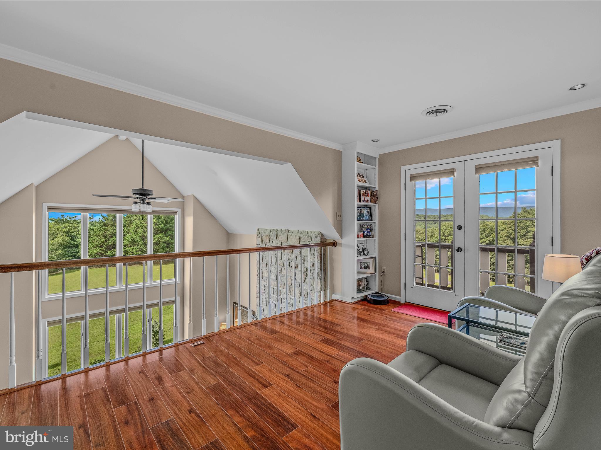 TOP MEADOW - Residential