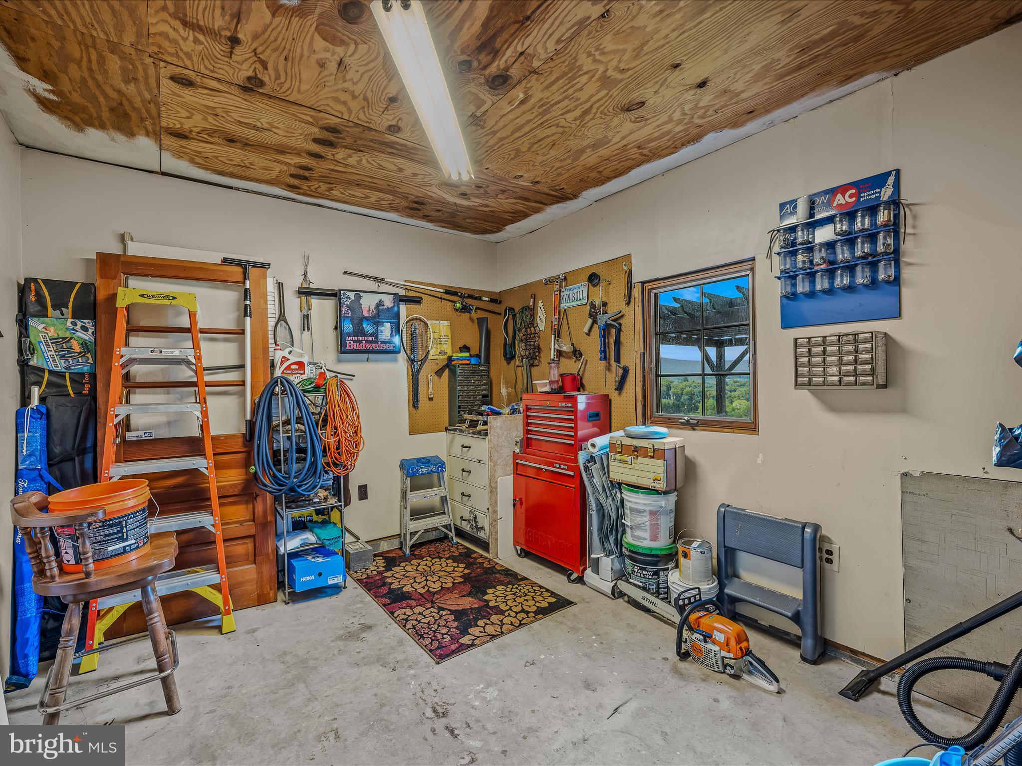 TOP MEADOW - Residential