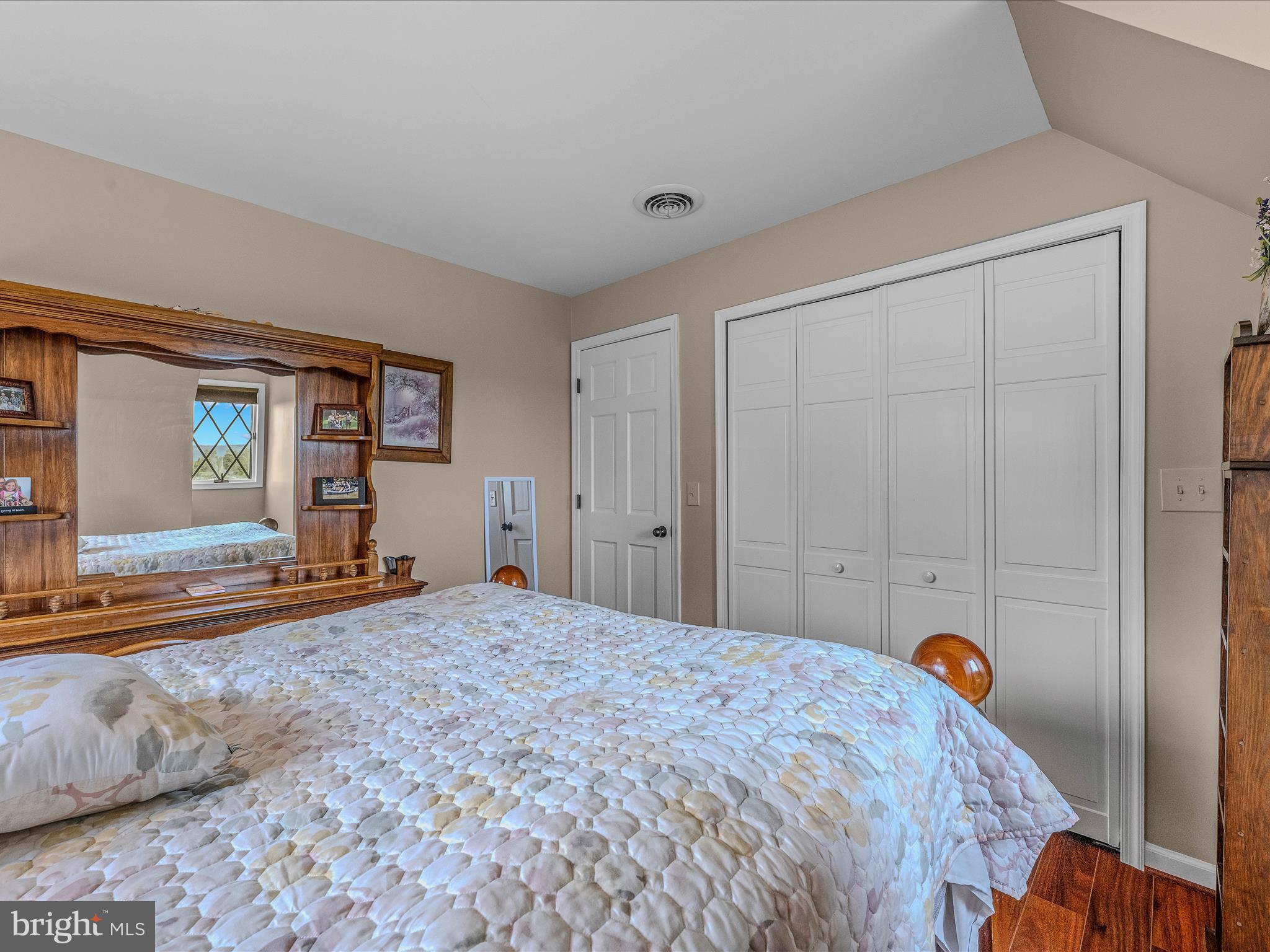 TOP MEADOW - Residential