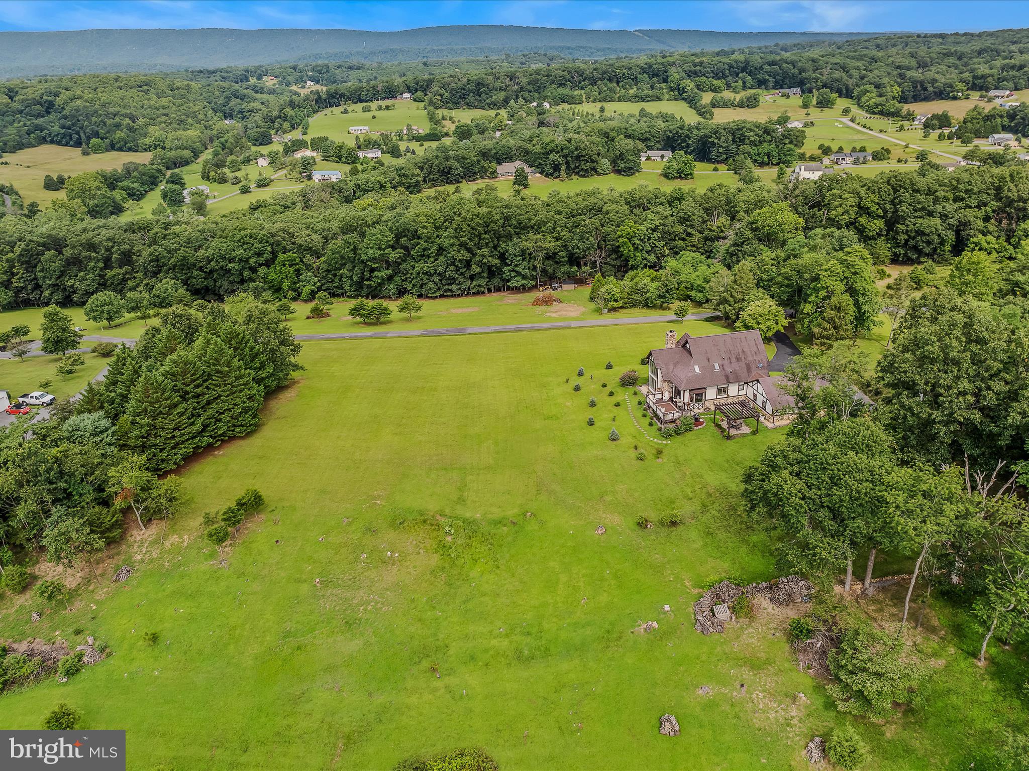 TOP MEADOW - Residential