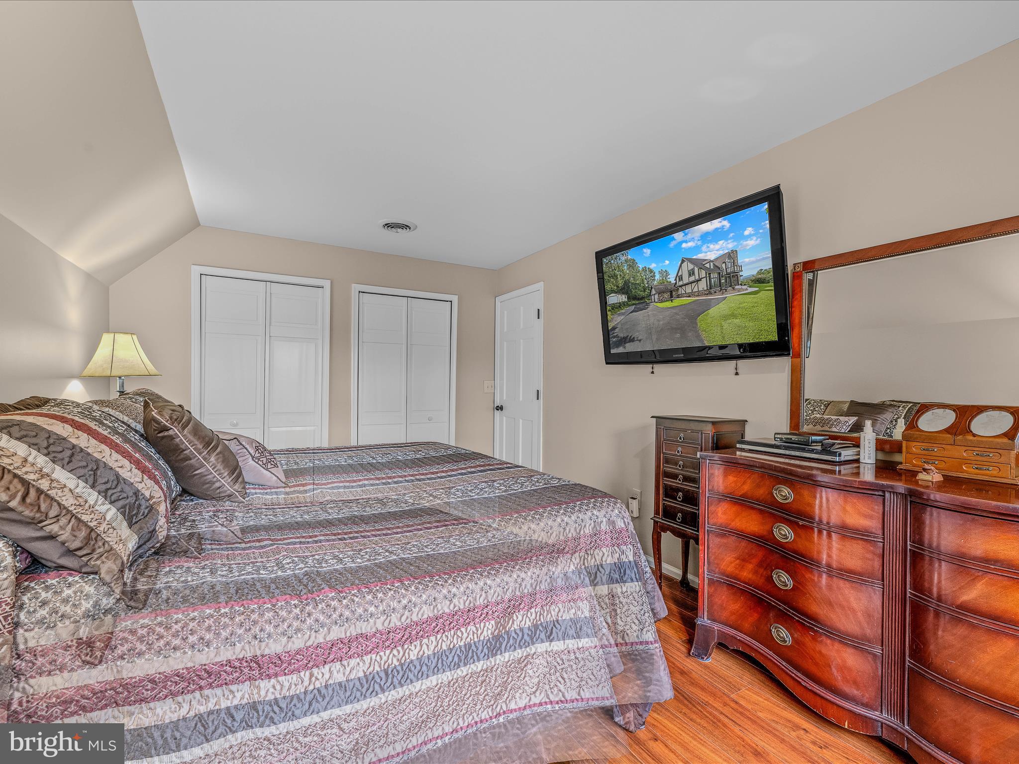 TOP MEADOW - Residential