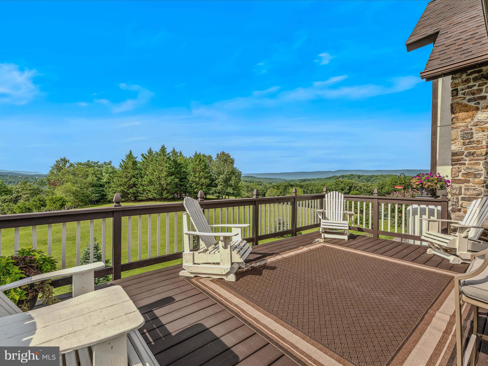 TOP MEADOW - Residential