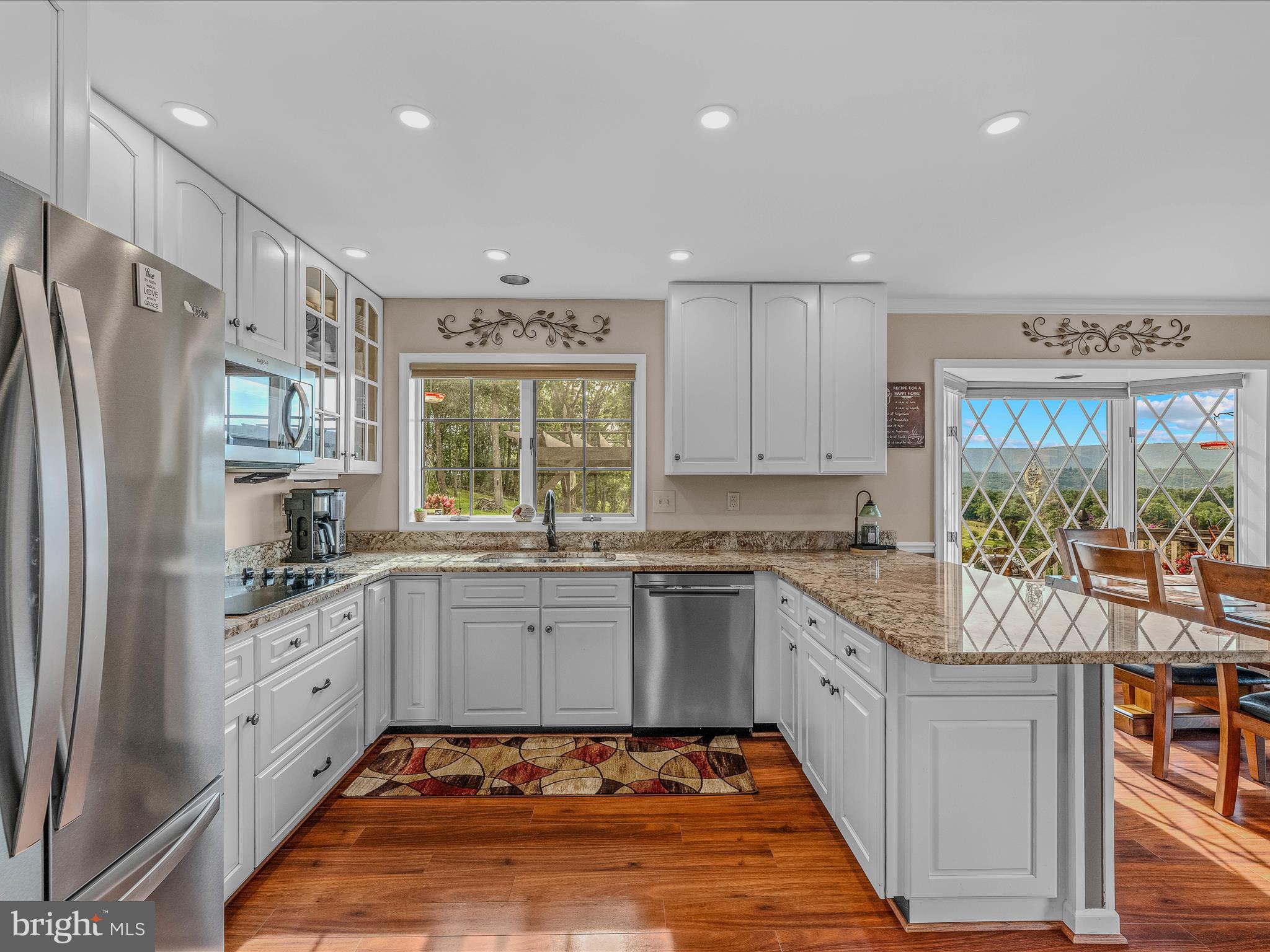 TOP MEADOW - Residential