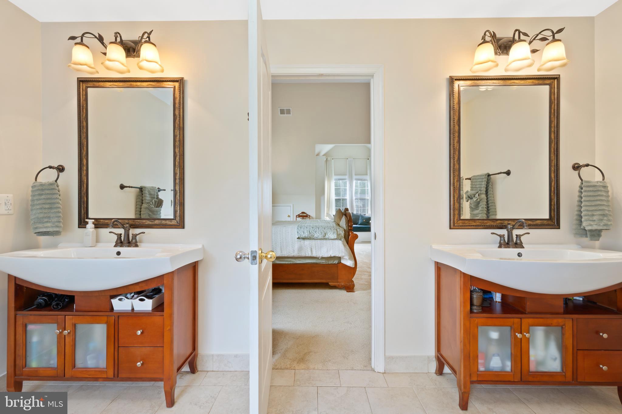 HAILEES GROVE - Residential