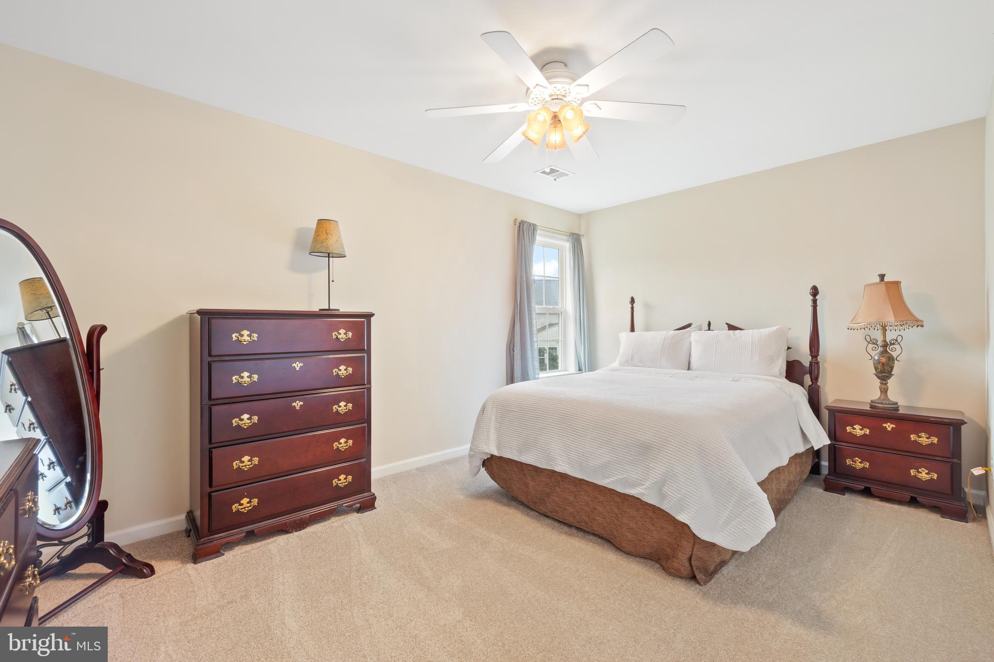 HAILEES GROVE - Residential