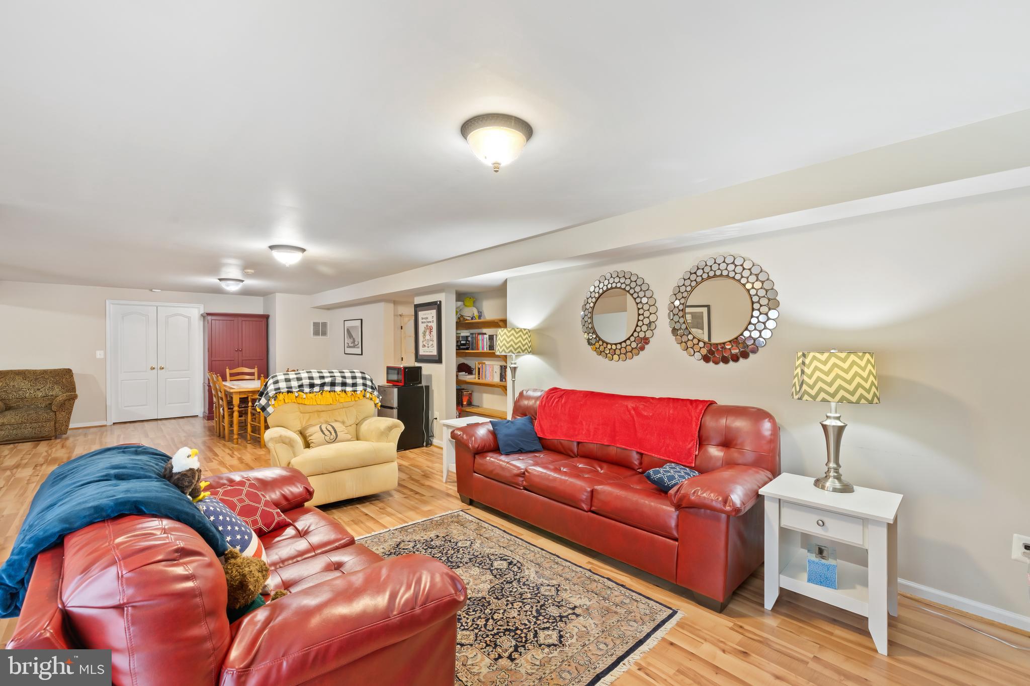 HAILEES GROVE - Residential