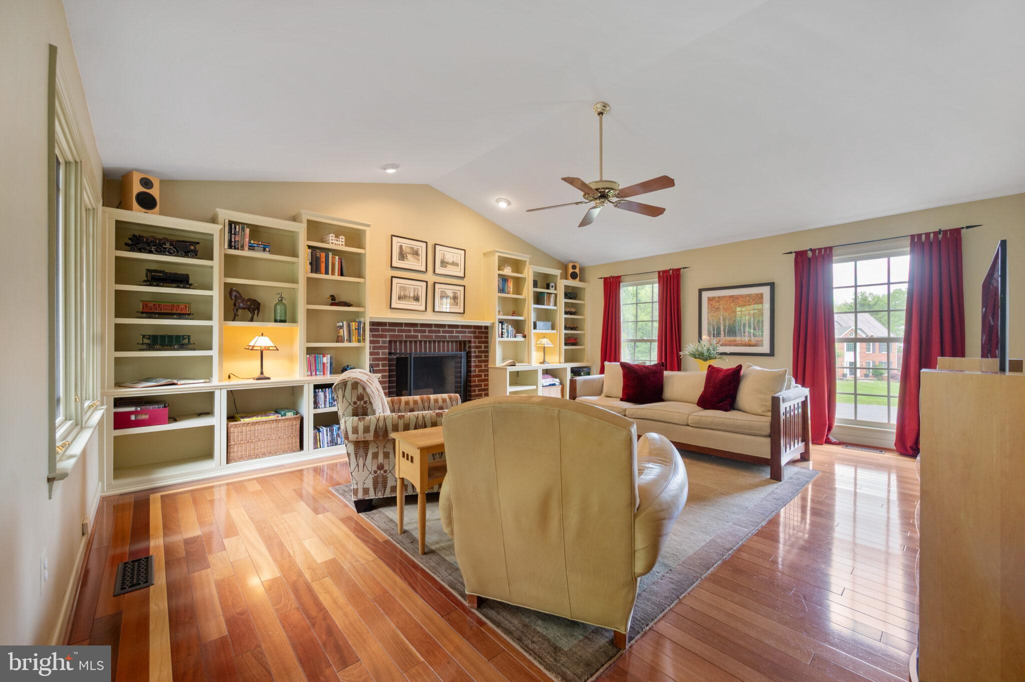 GATE POST ESTATES - Residential