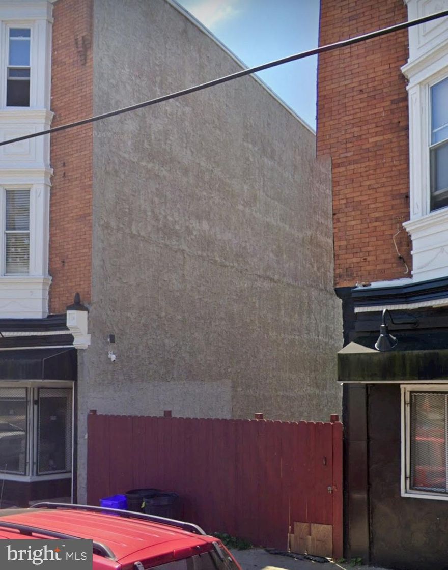 Vacant CMX2 mixed use building lot for sale cash as is. 10% deposit and proof of funds required. Buyer responsible for city resale certificate. Seller requests that buyer use Seller's title comapny for title insurance and settlement. Drive by to show.
