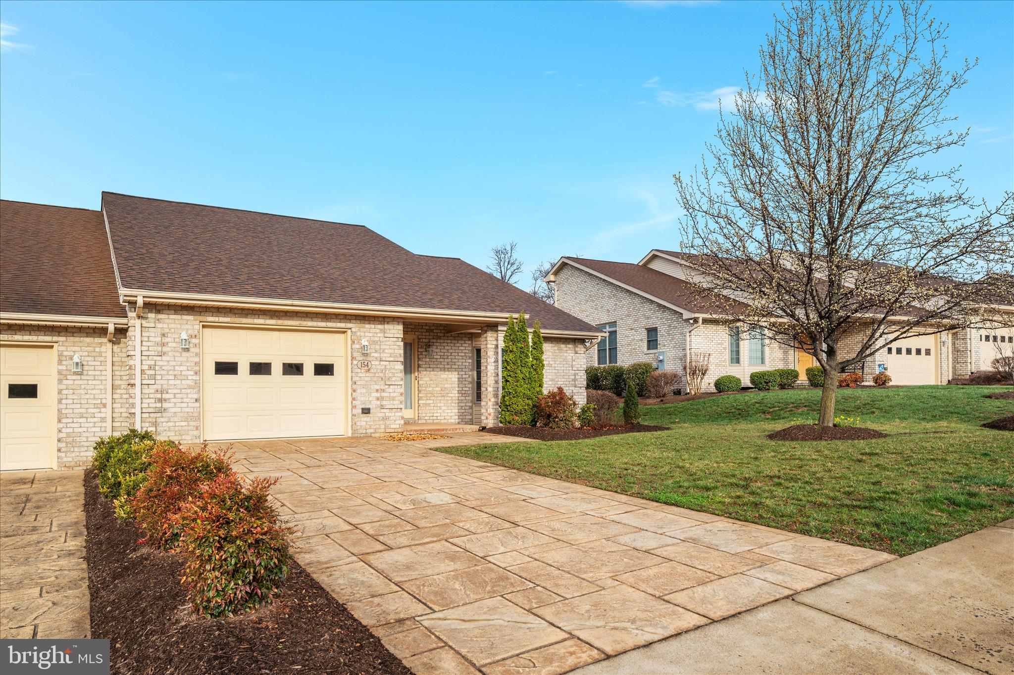 STONY POINTE - Residential