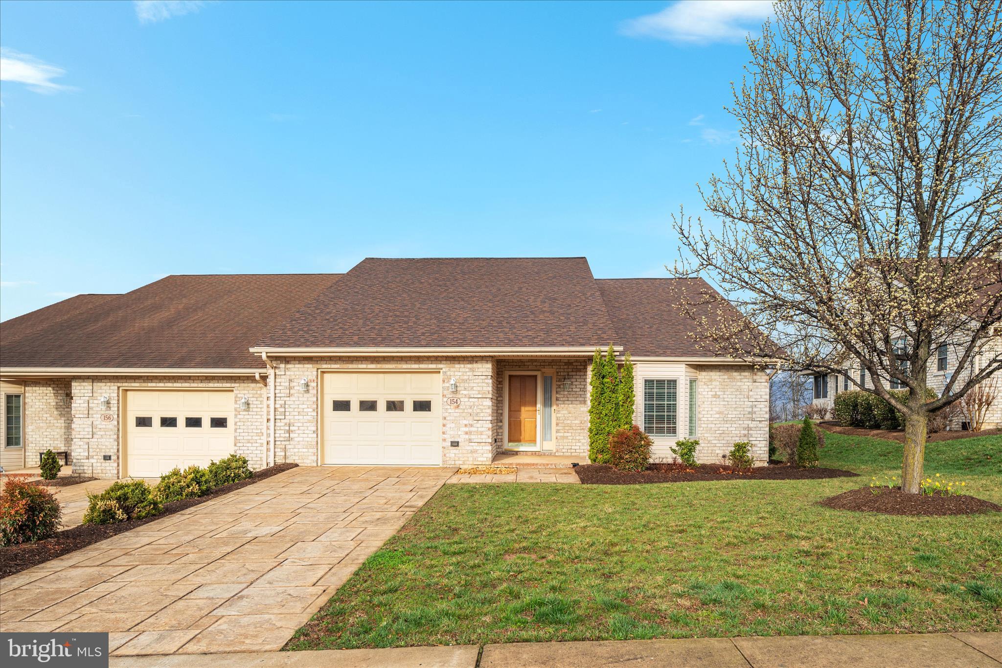 STONY POINTE - Residential