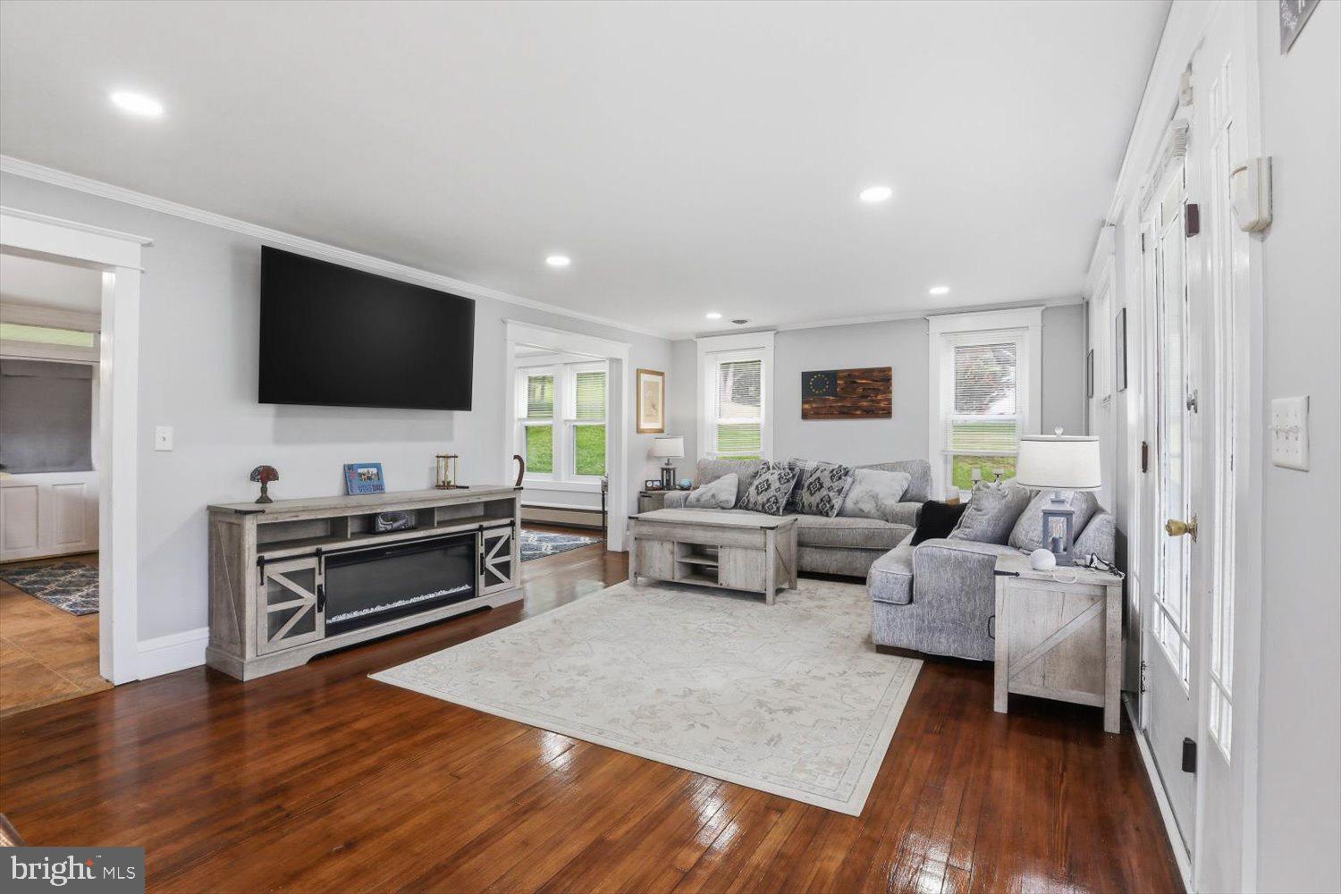 HANOVER JUNCTION - Residential