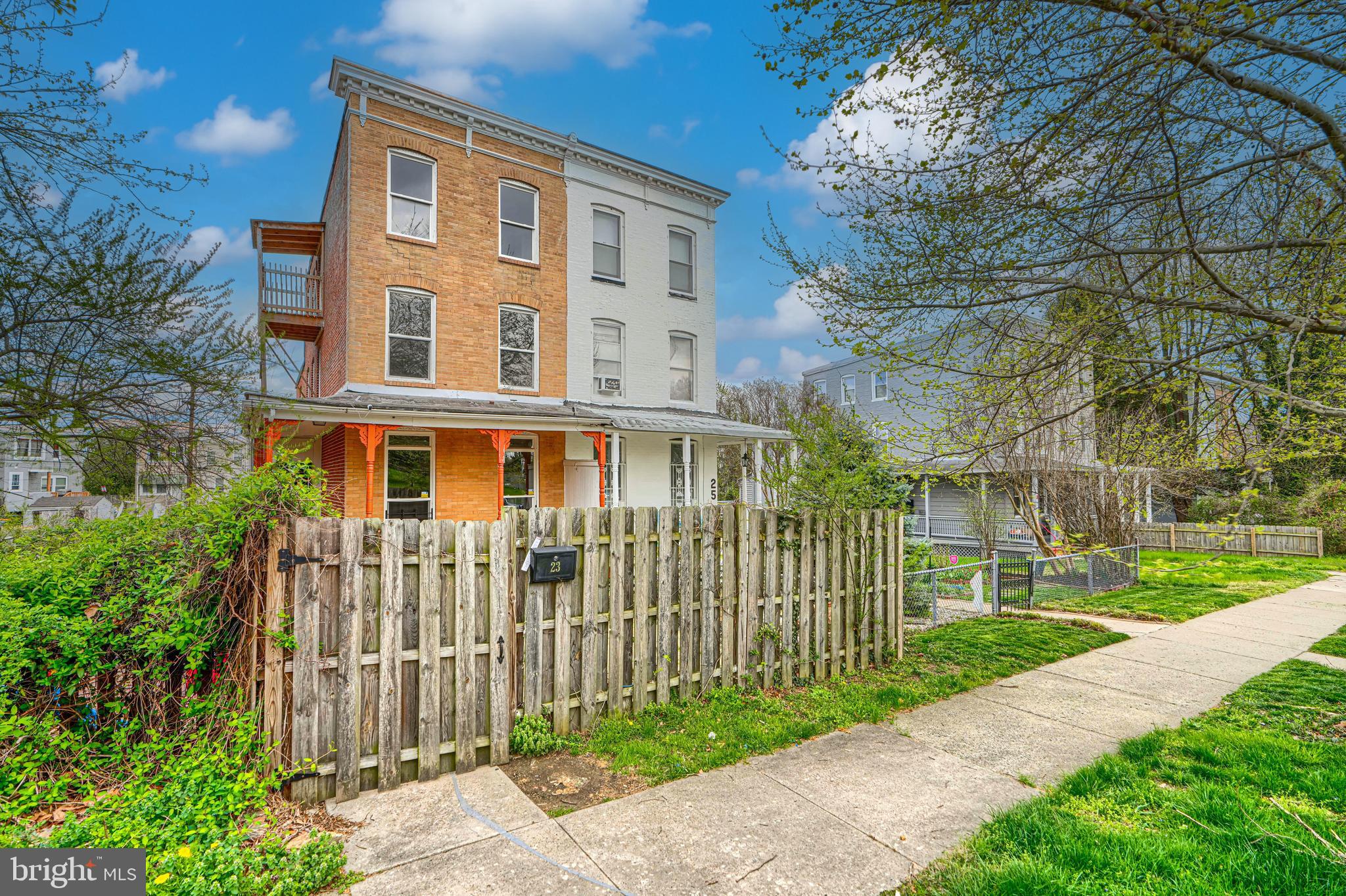 UPLANDS - Residential