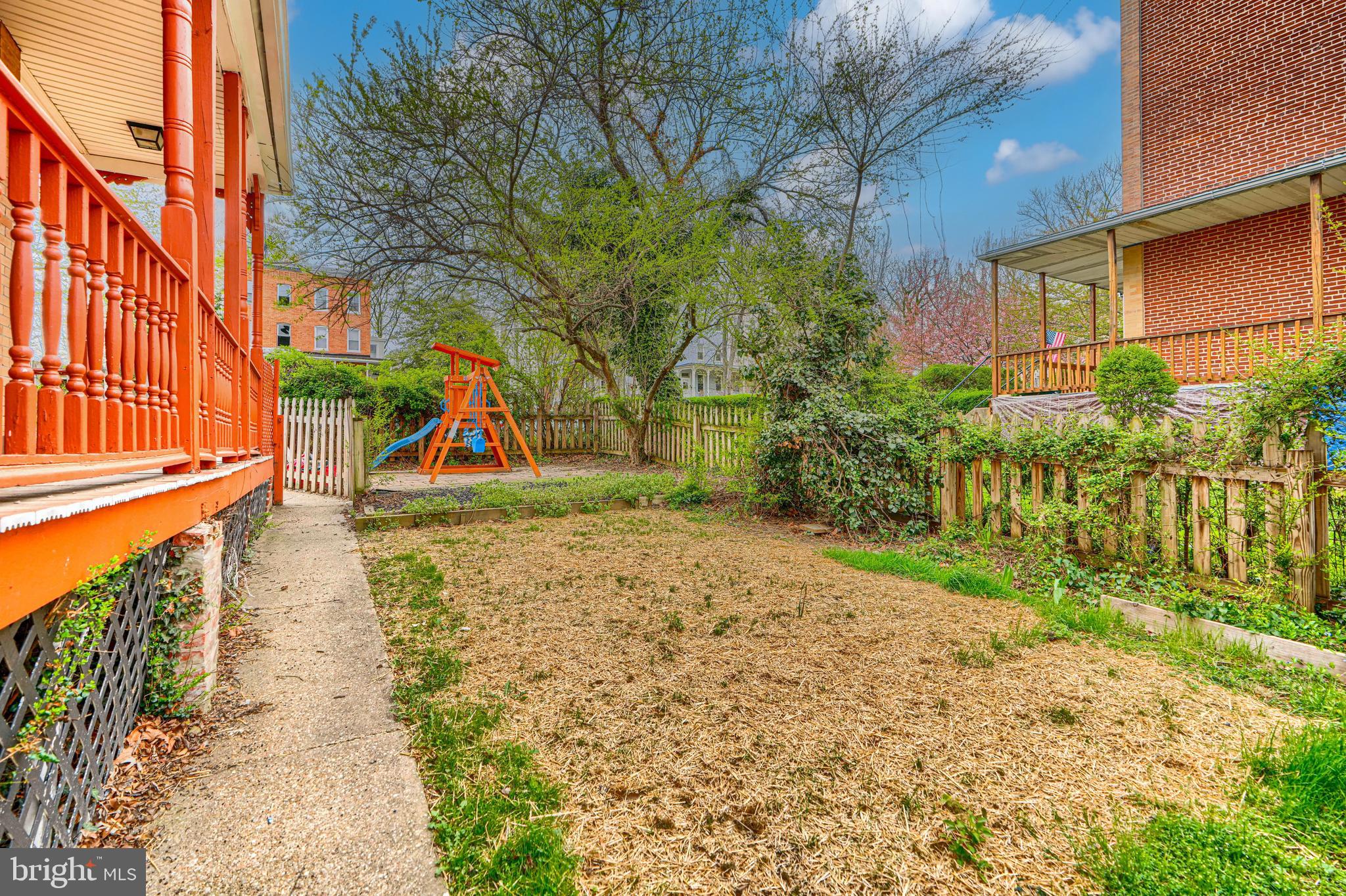 UPLANDS - Residential