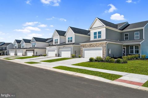 Townhouse For Sale - 2237 Winchelsea Parkway<br/> MIDDLETOWN, DE 19709