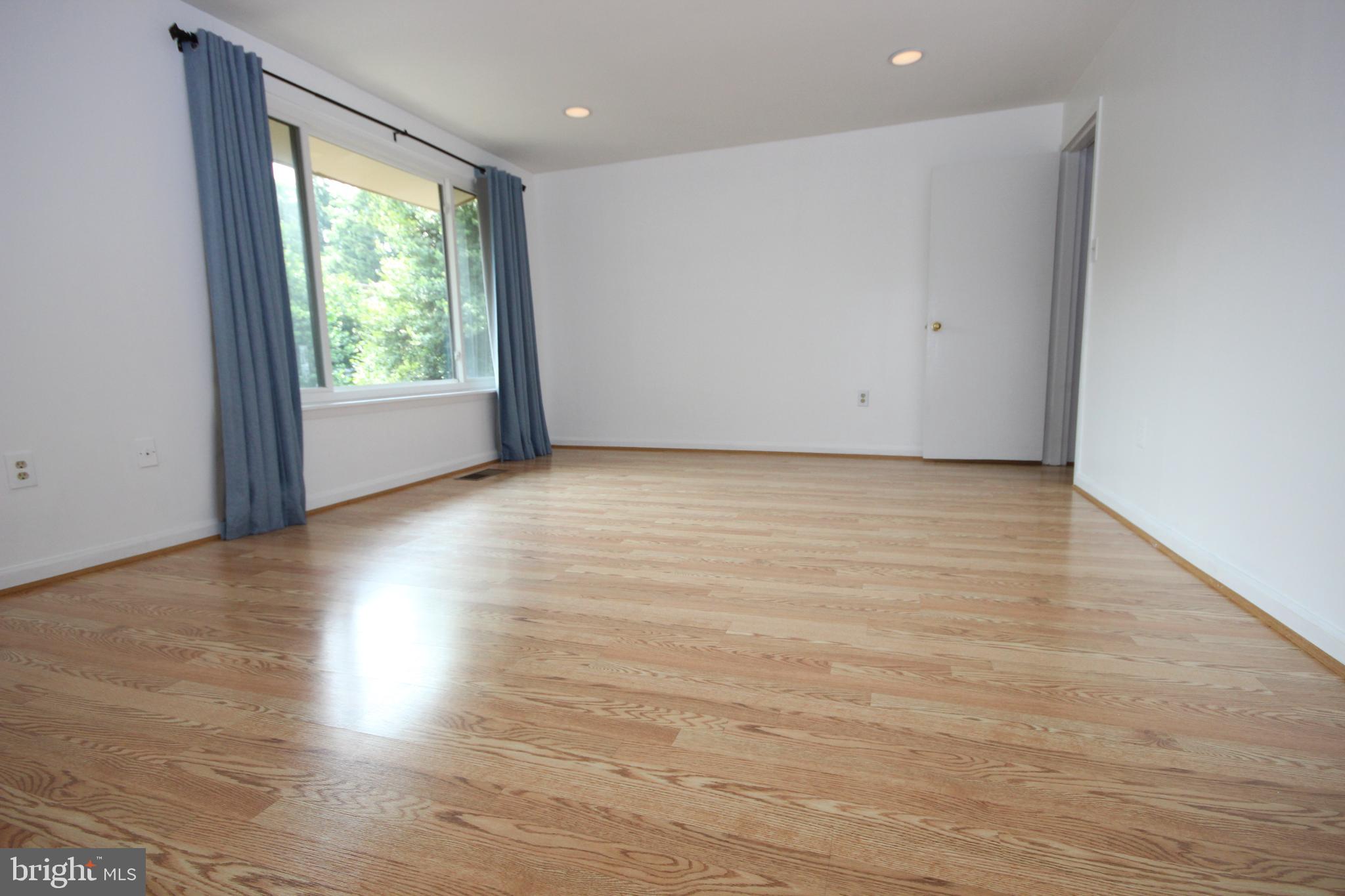 THOMAS CHOICE - Residential