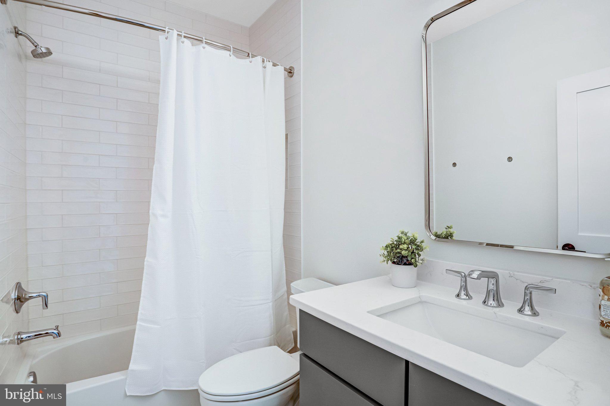 DUNN LORING WOODS - Residential