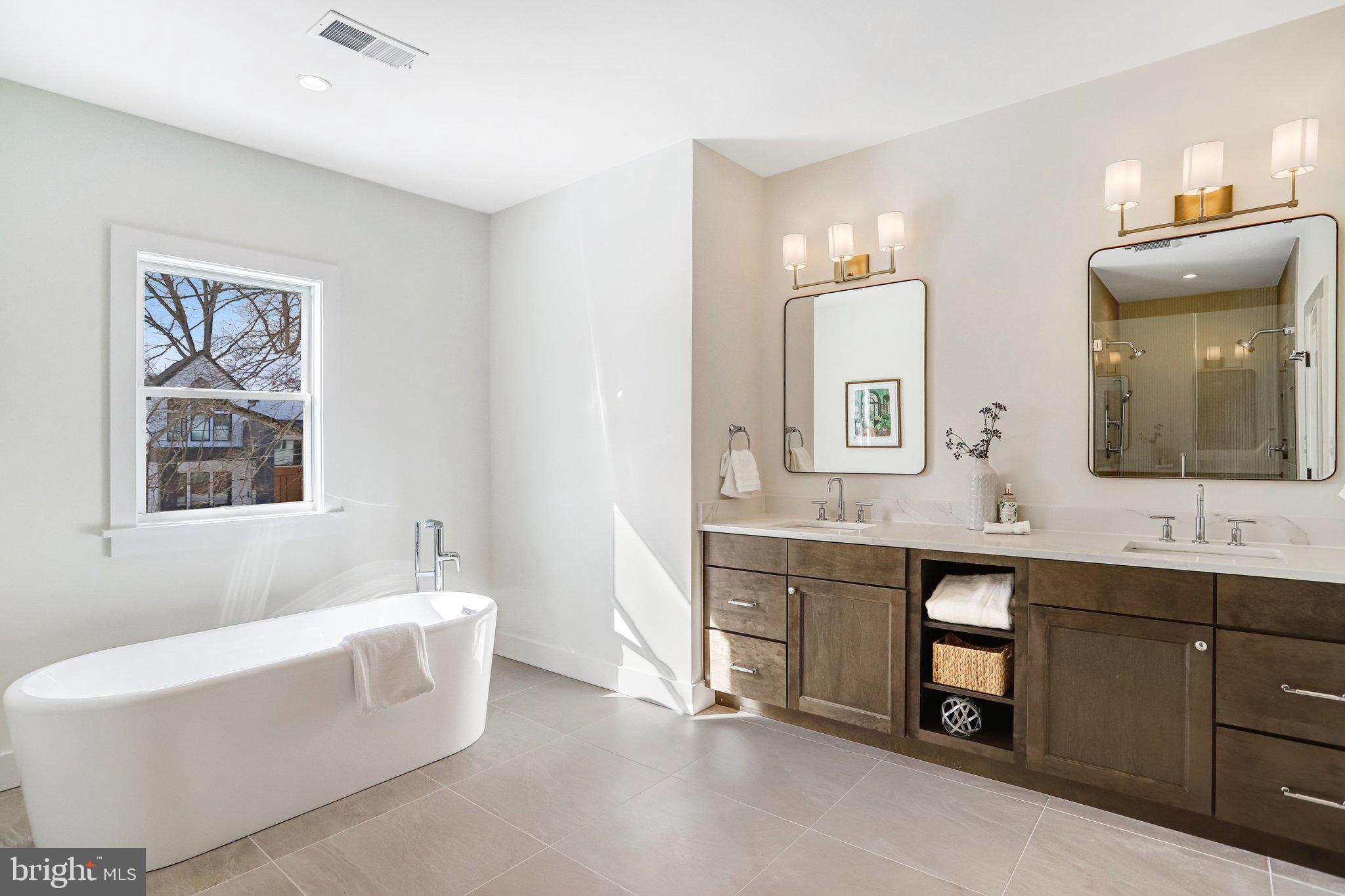 DUNN LORING WOODS - Residential