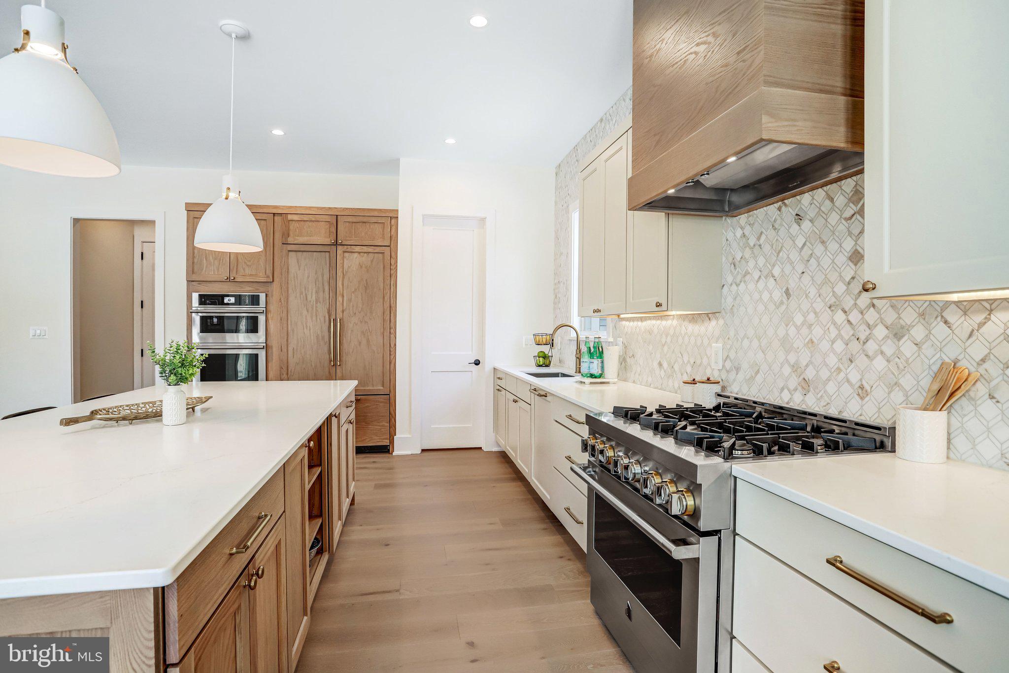 DUNN LORING WOODS - Residential