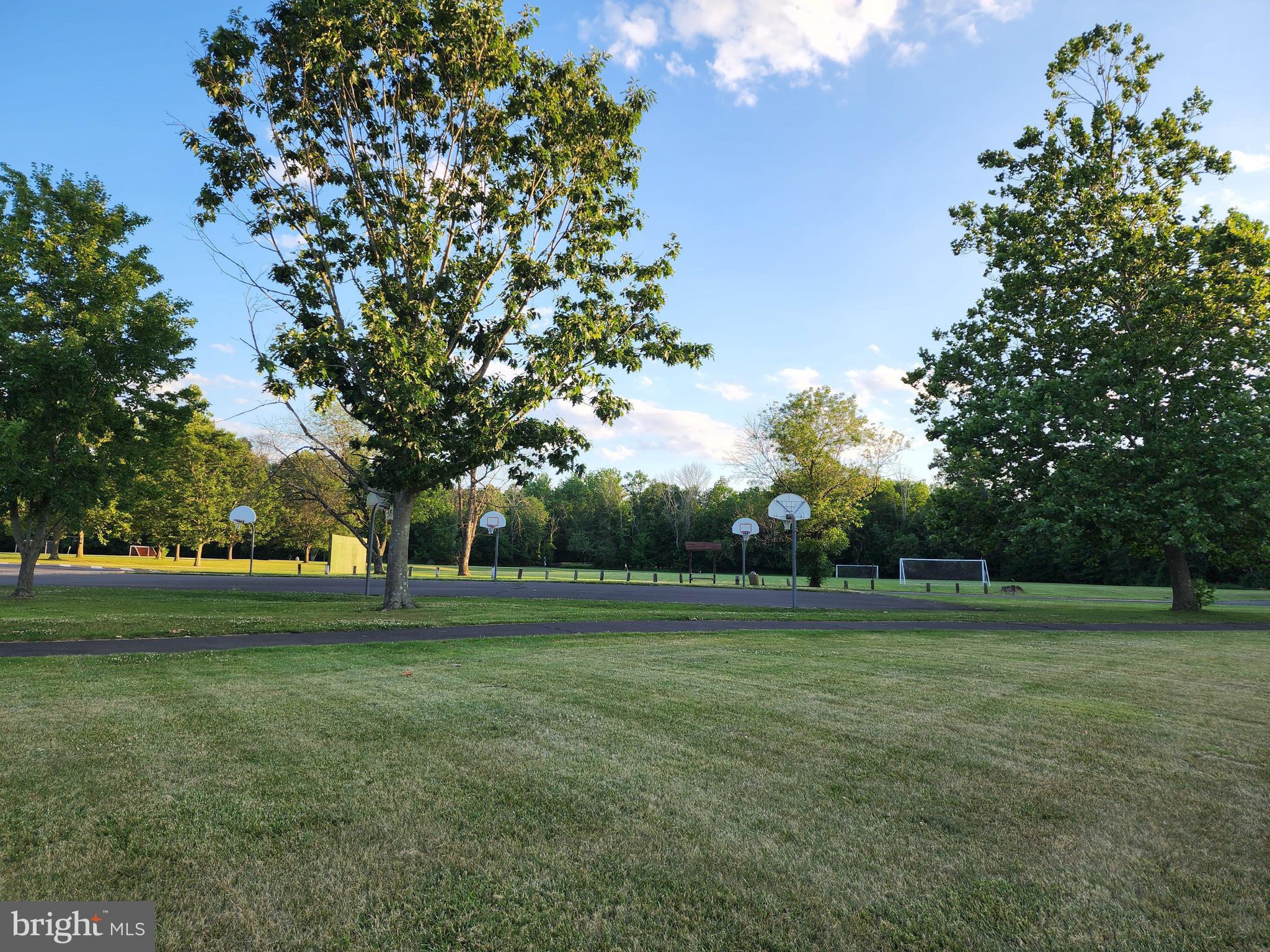 LINDENFIELD - Residential