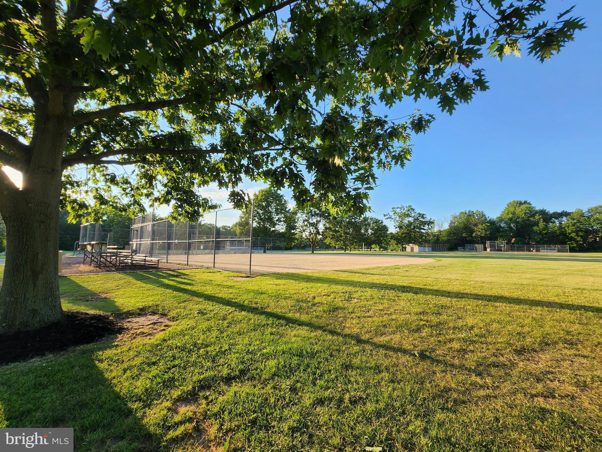 LINDENFIELD - Residential