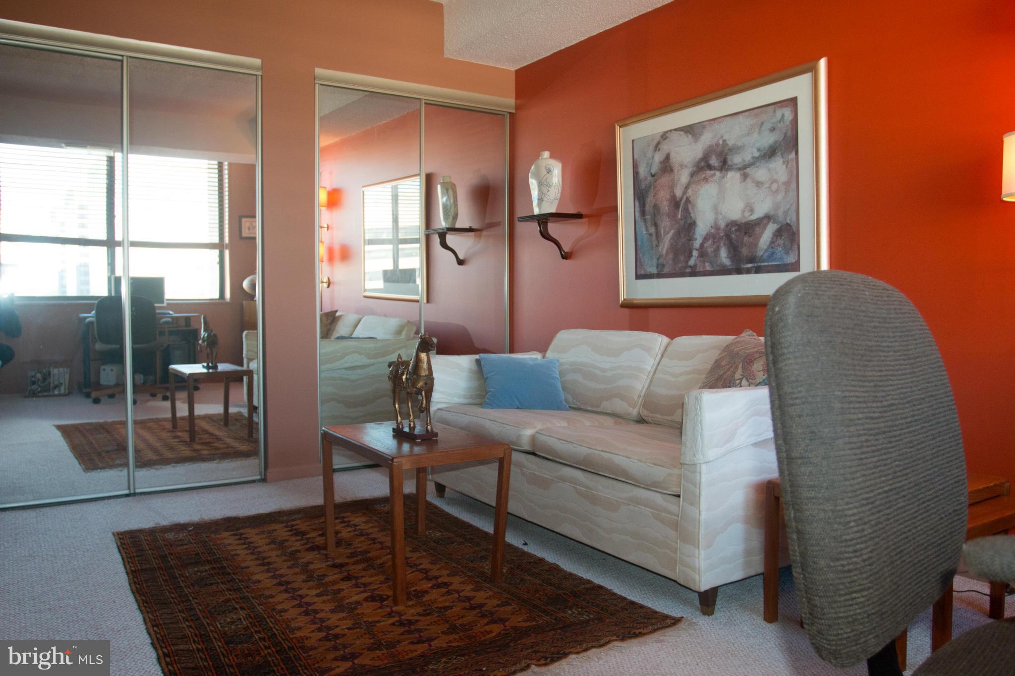 SKYLINE HOUSE - Residential