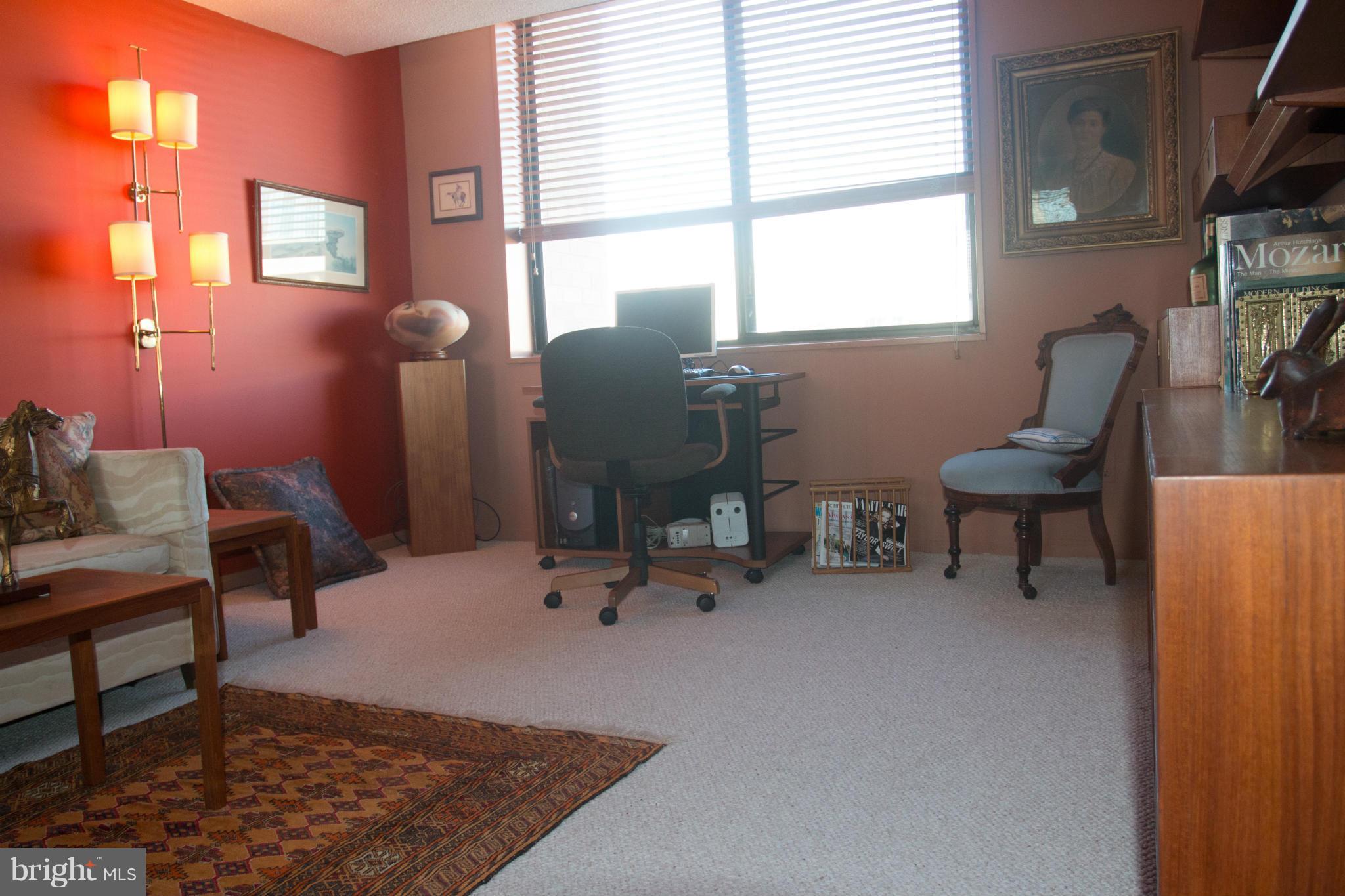 SKYLINE HOUSE - Residential