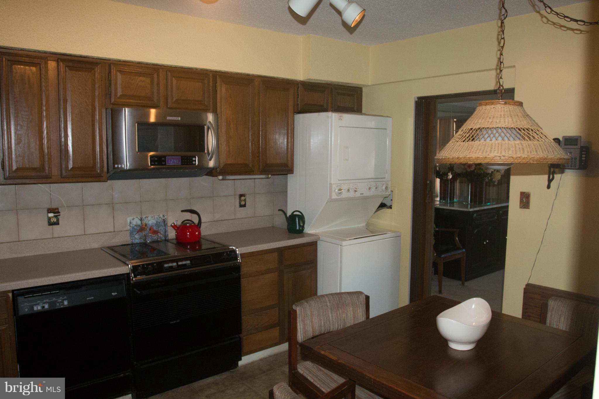 SKYLINE HOUSE - Residential