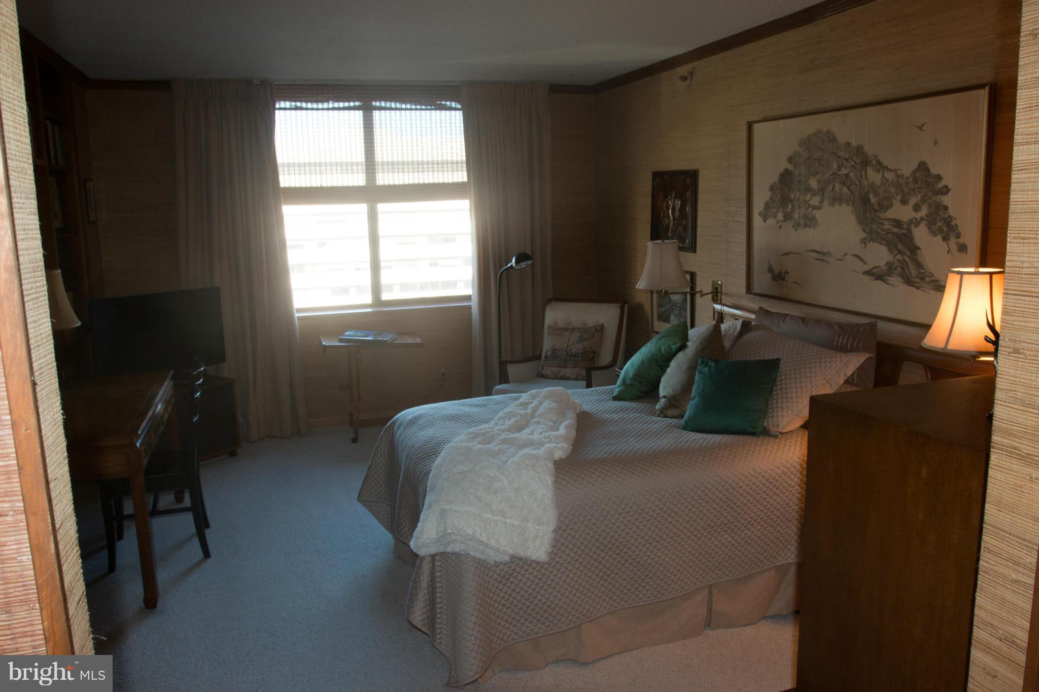 SKYLINE HOUSE - Residential