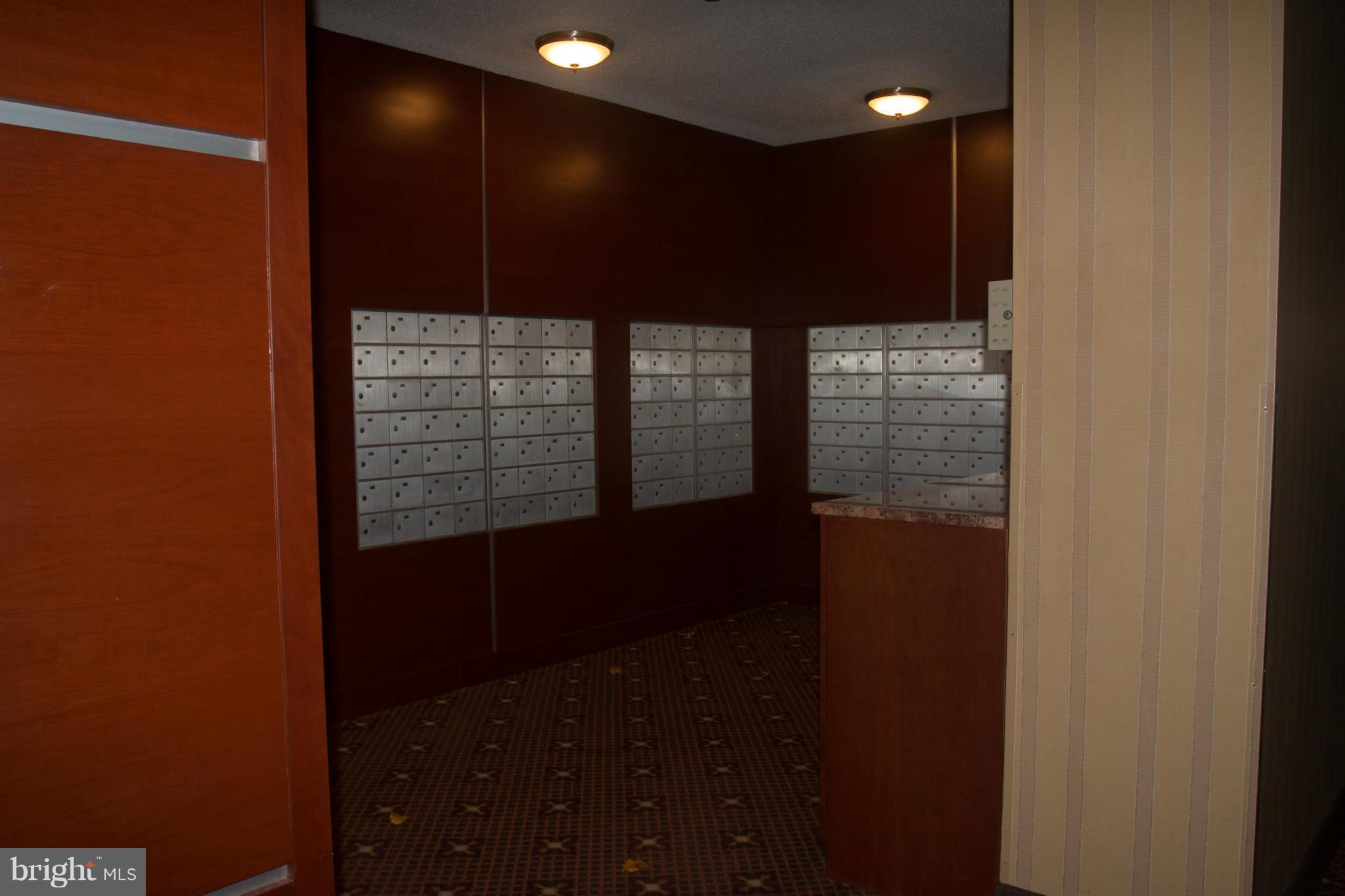 SKYLINE HOUSE - Residential